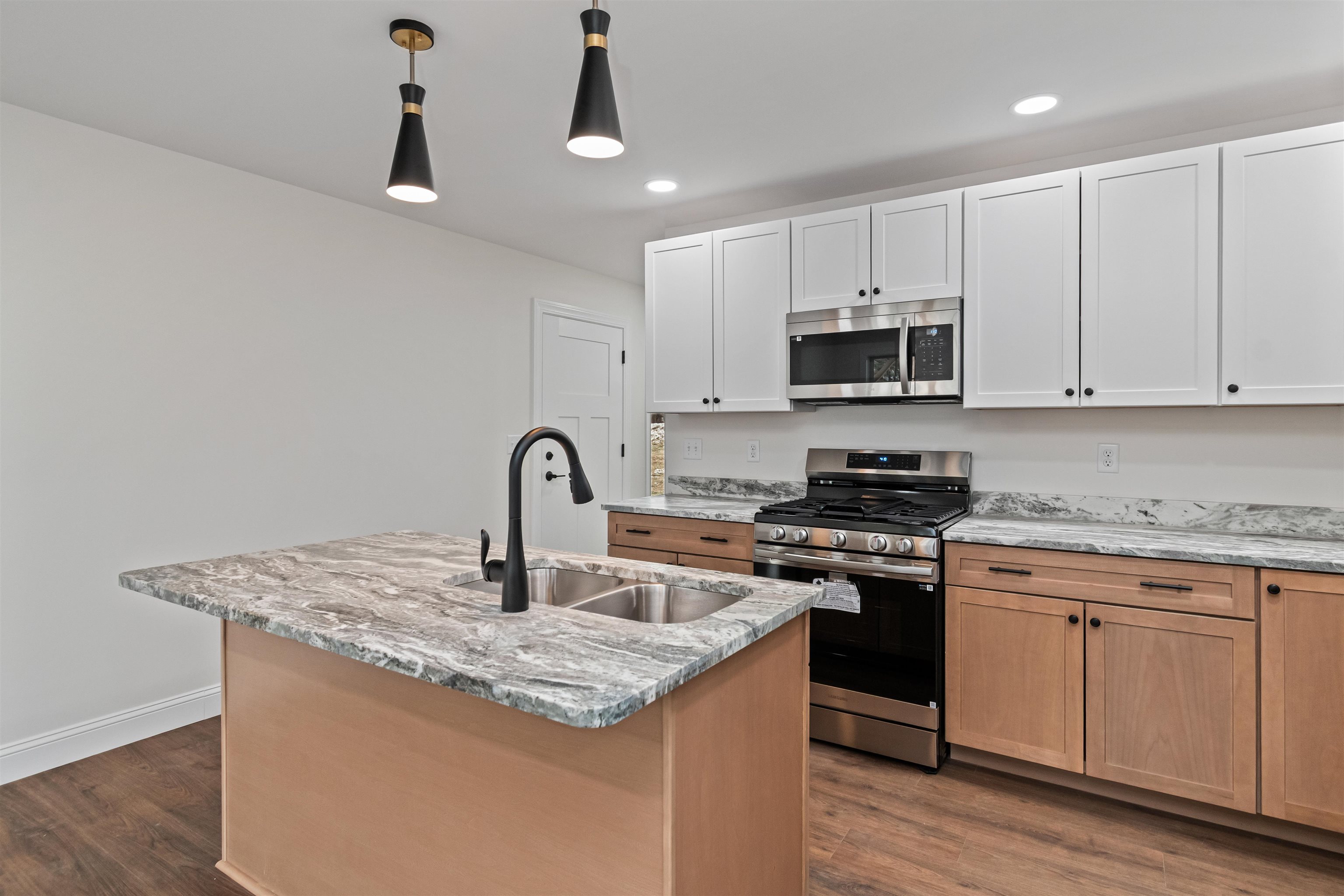 24 Upper Gilman Street Property Photo 7