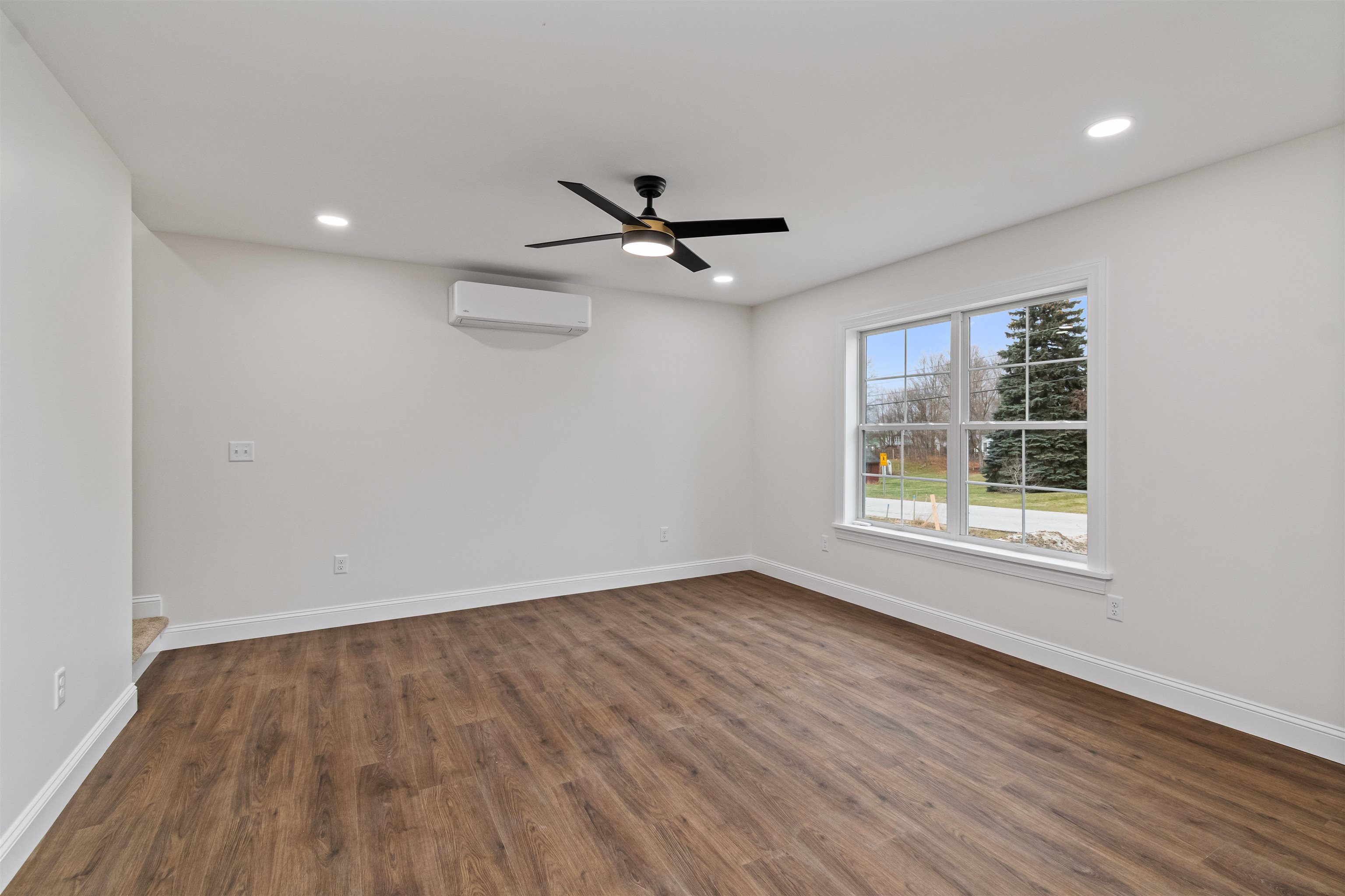 24 Upper Gilman Street Property Photo 23