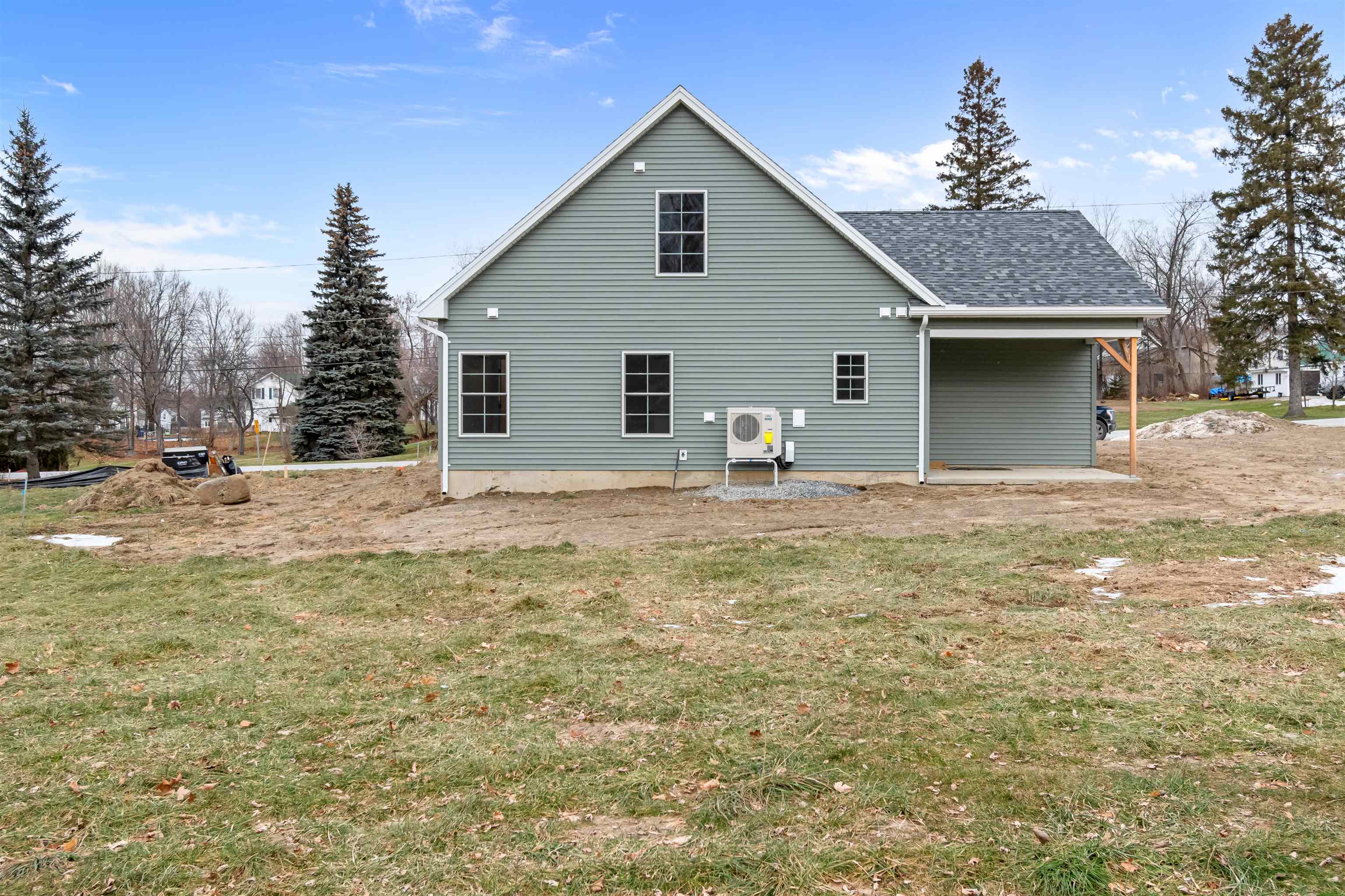 24 Upper Gilman Street Property Photo 40