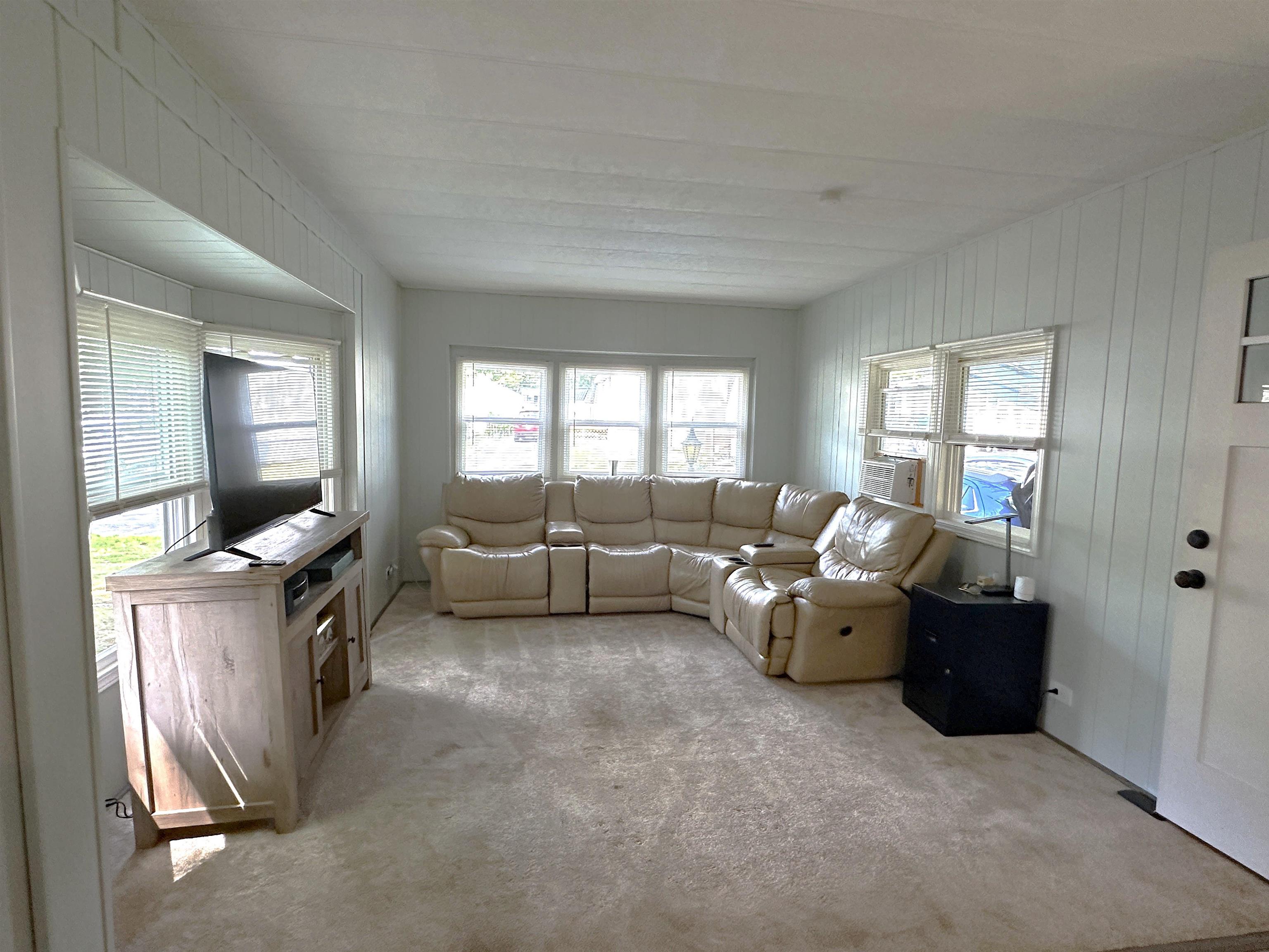 614 Canterbury Drive Property Photo 11