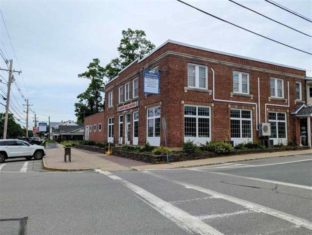 223 Main Street Property Photo 1