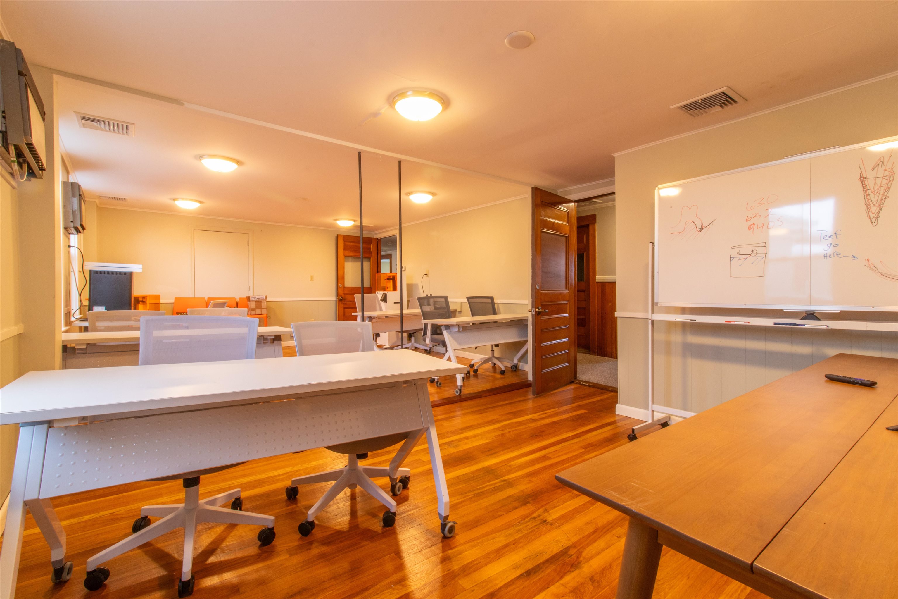 263 Union Square Property Photo 6