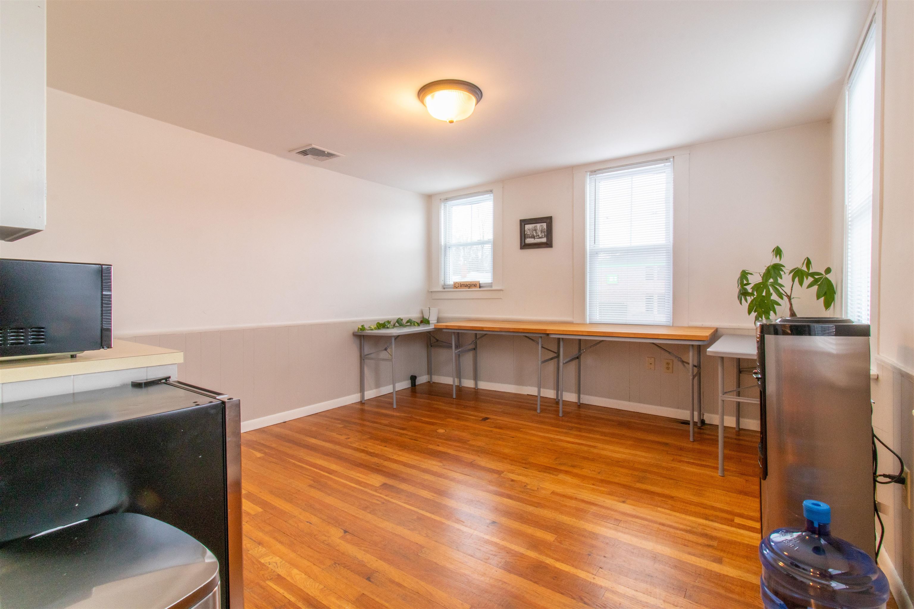 263 Union Square Property Photo 8