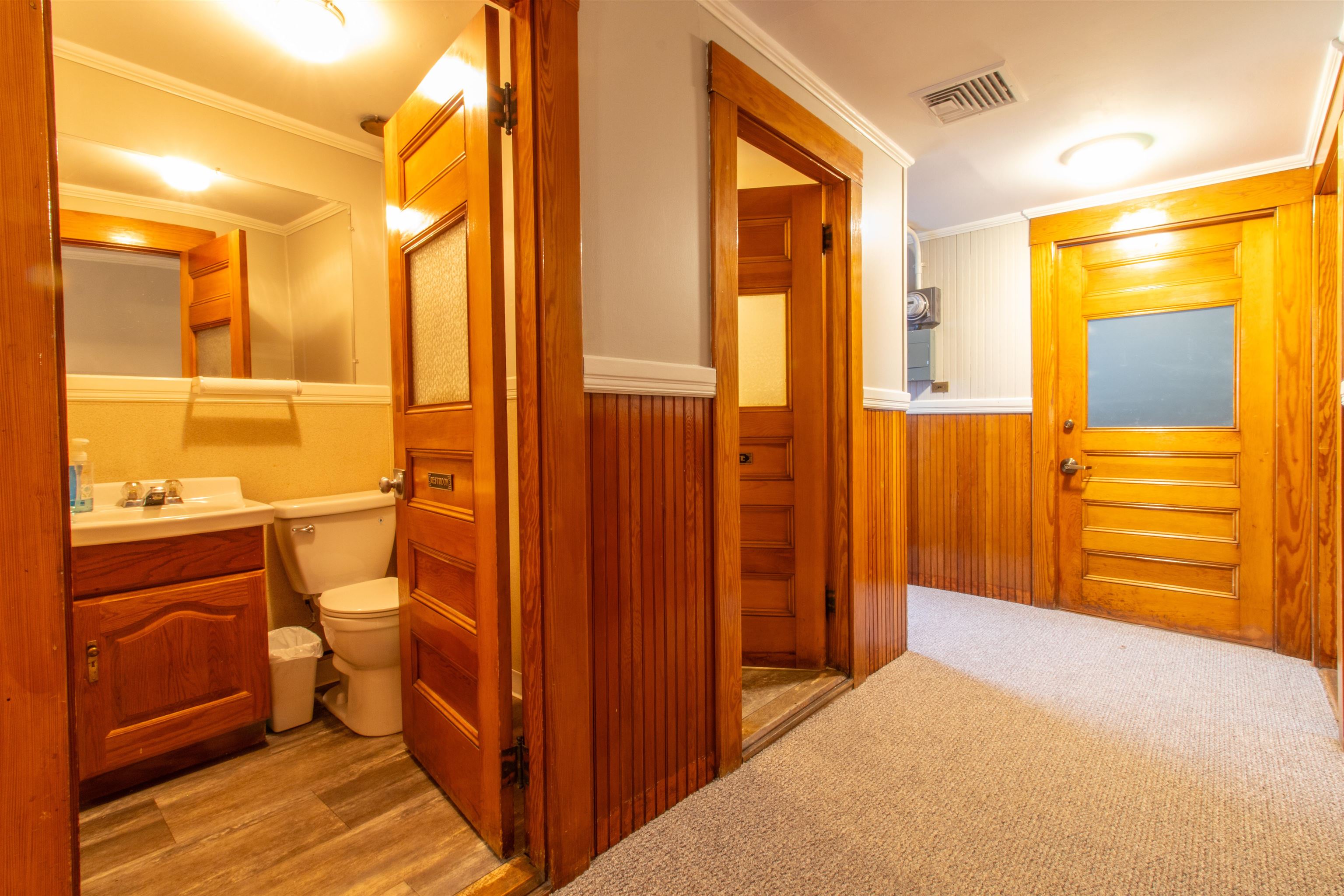 263 Union Square Property Photo 15