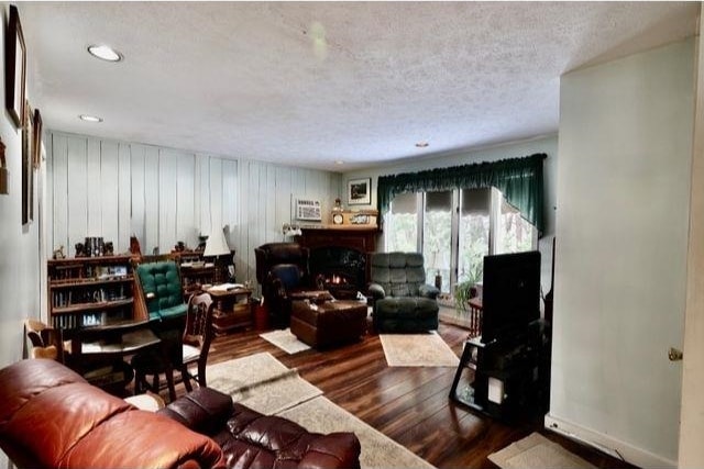33 Grand Avenue Property Photo 5