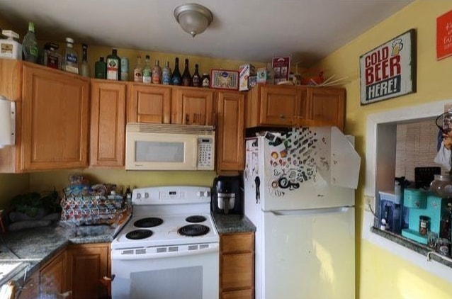 33 Grand Avenue Property Photo 21