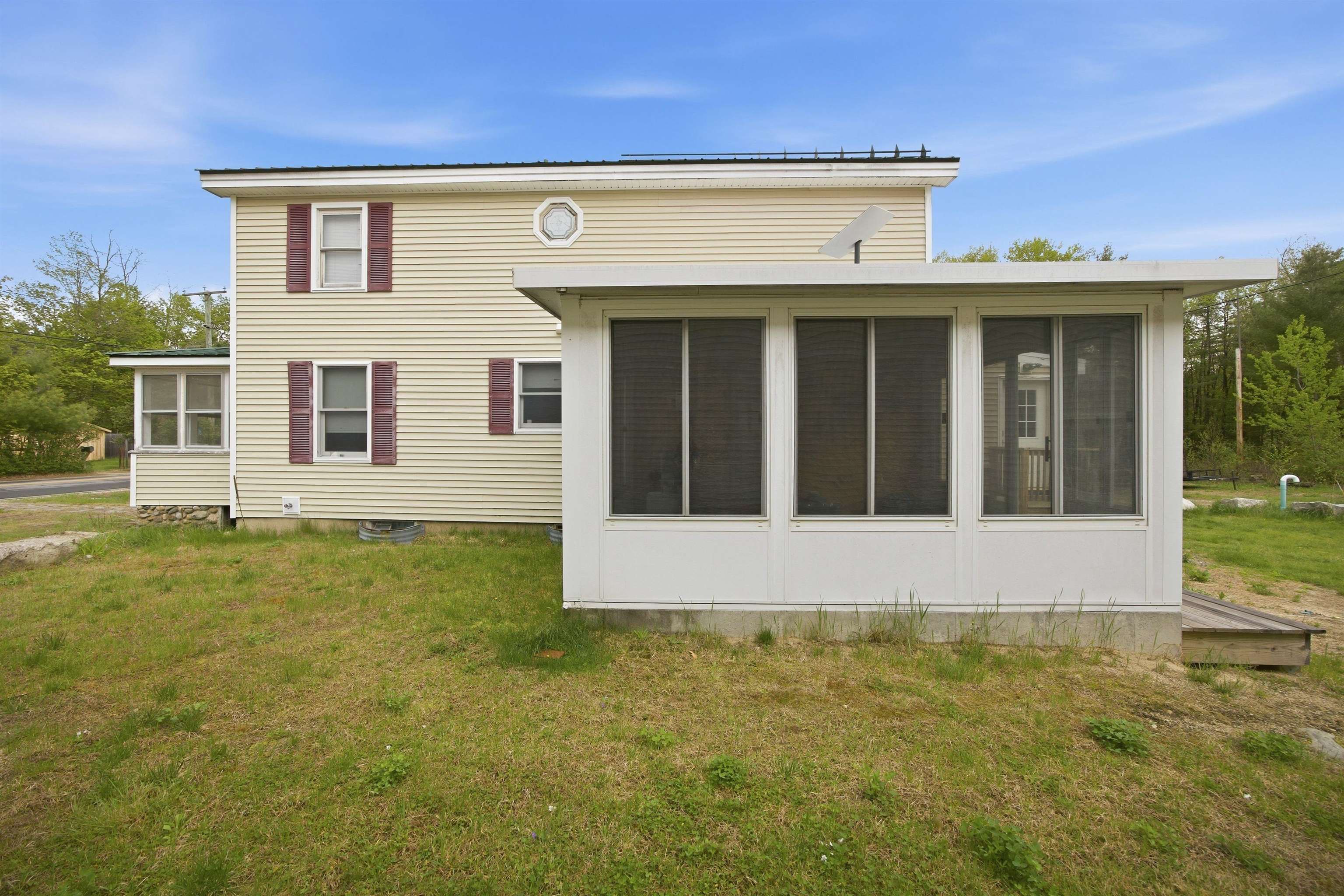 372 Owl Street Property Photo 5