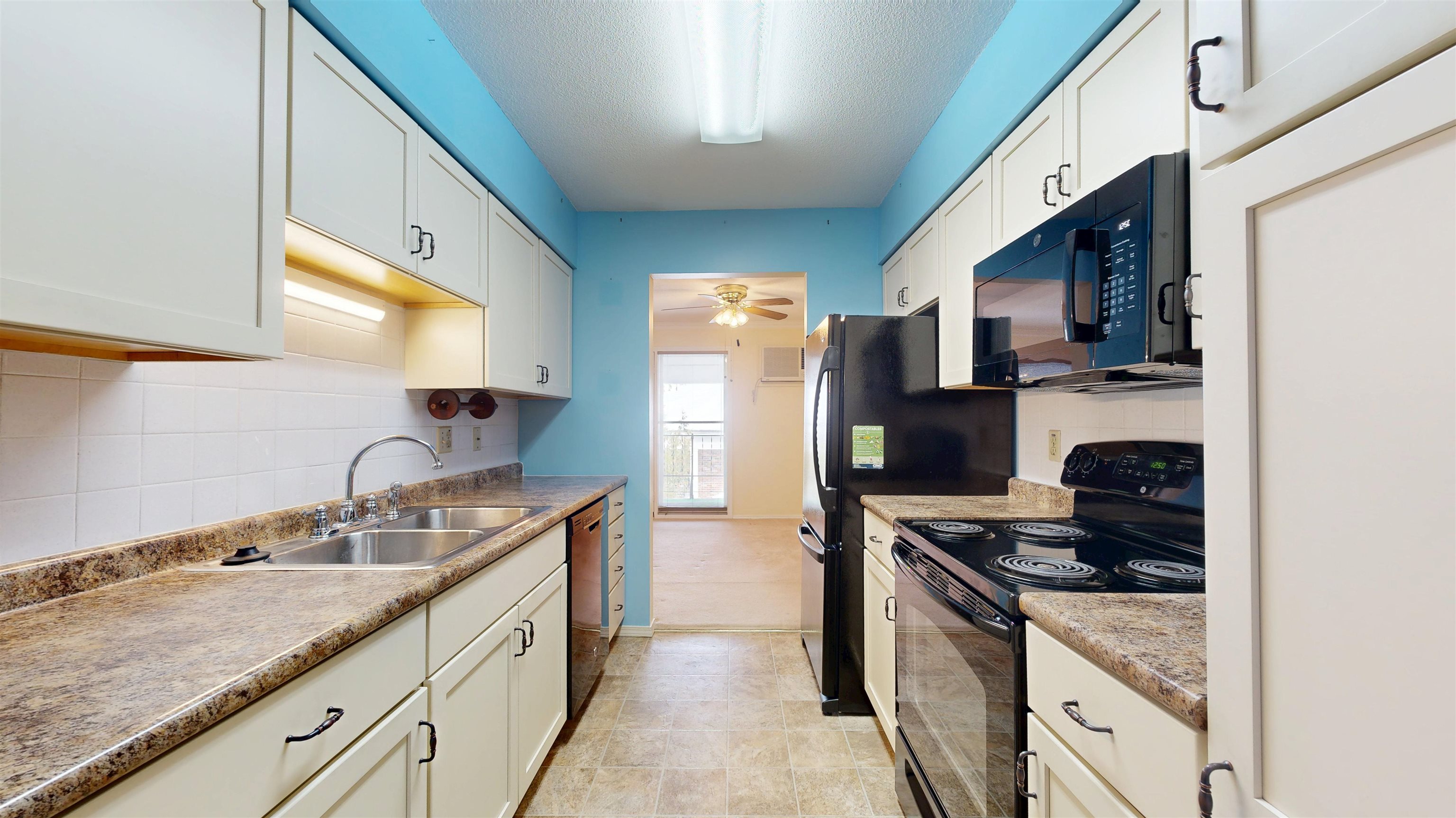 100 Kennedy Drive Property Photo 2