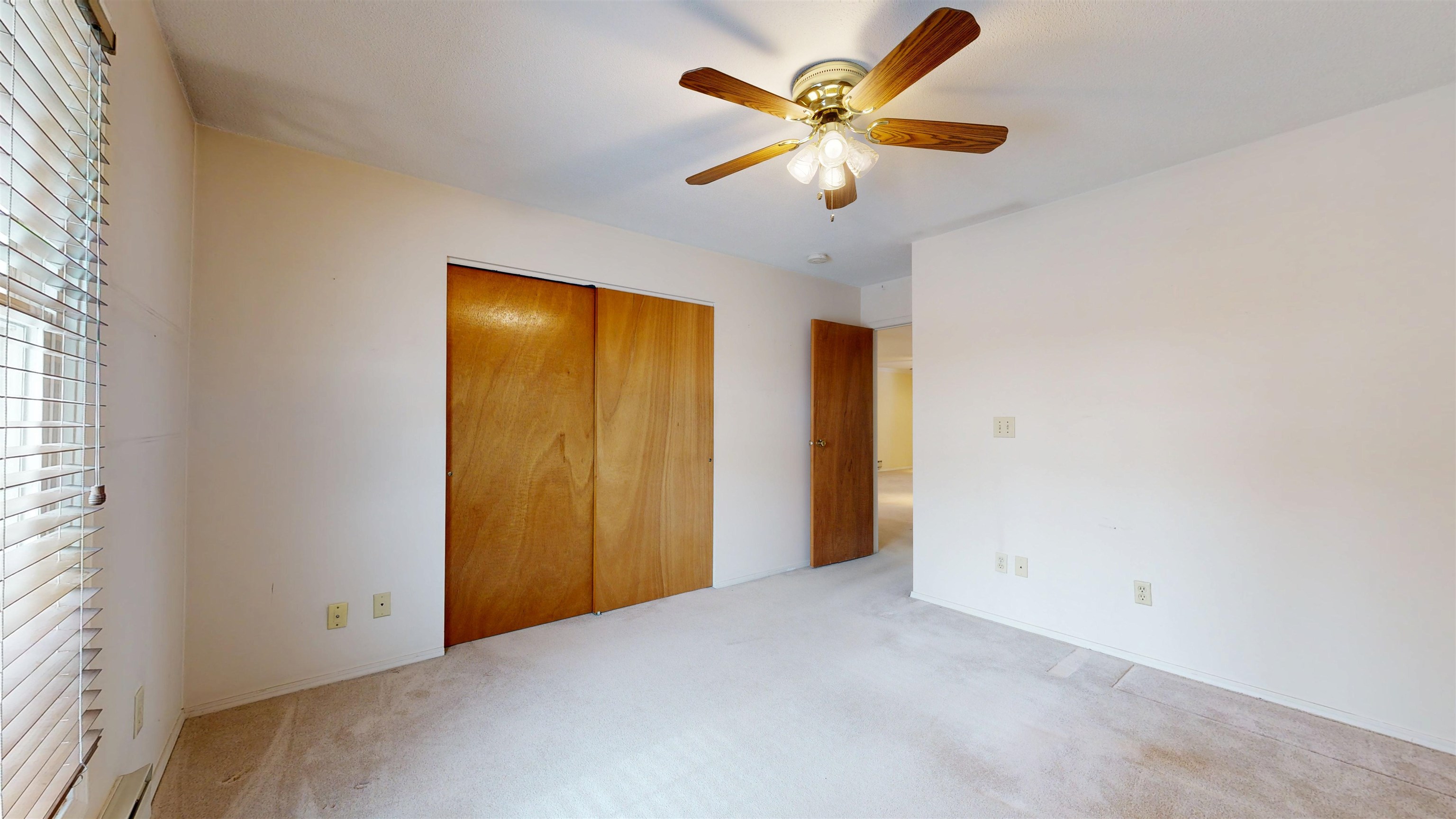100 Kennedy Drive Property Photo 14