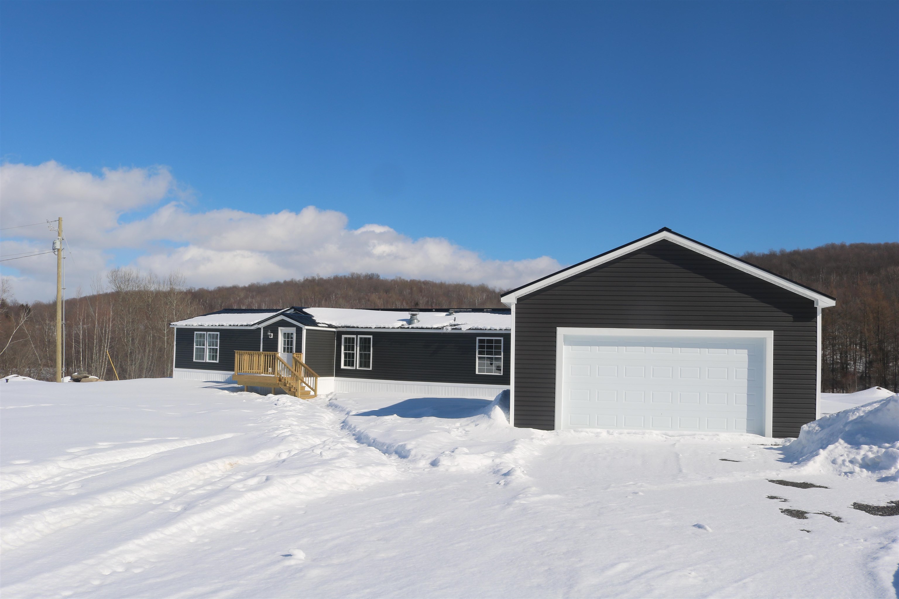 1056 Swamp Road Property Photo 3