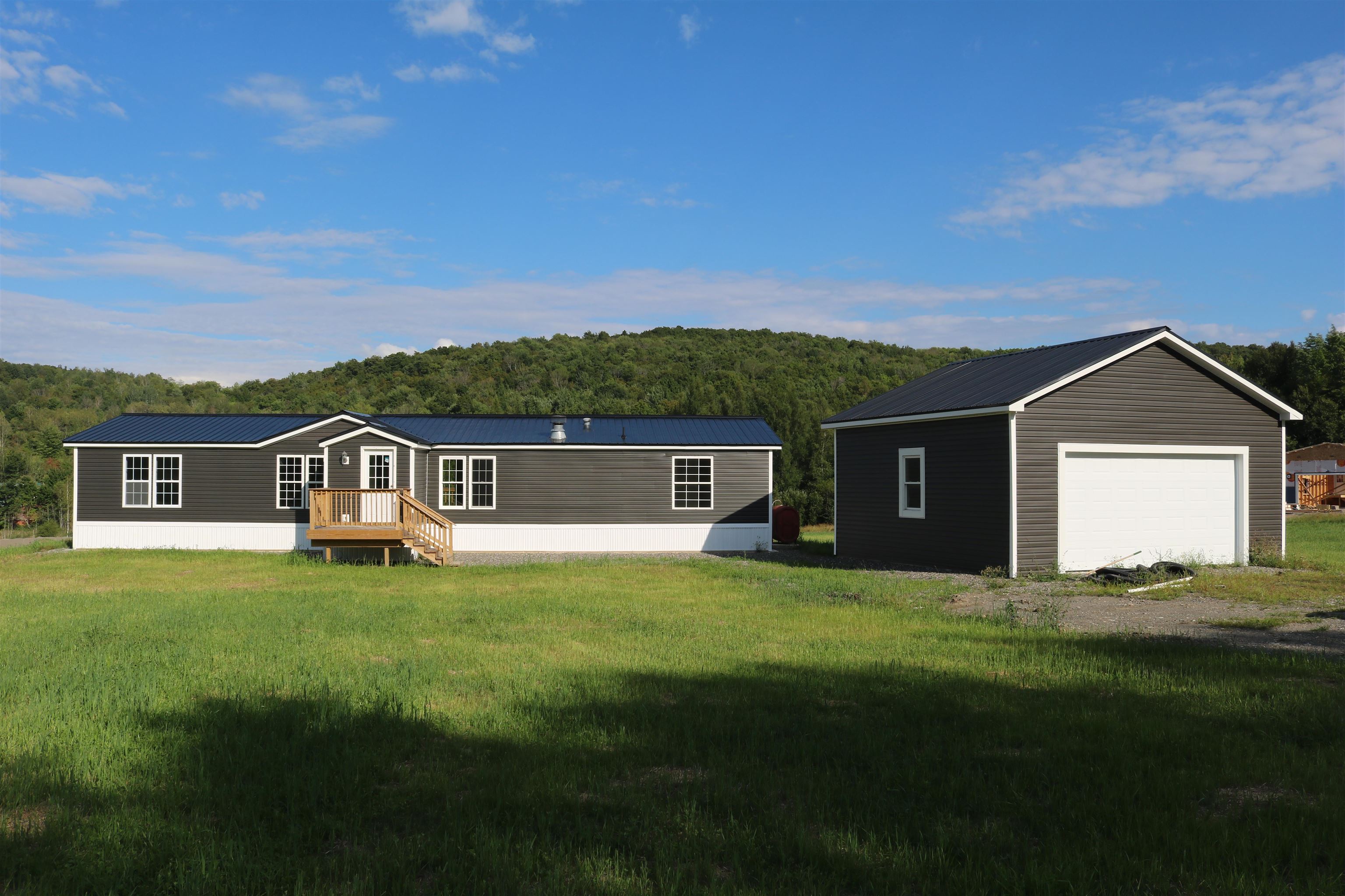 1056 Swamp Road Property Photo 3