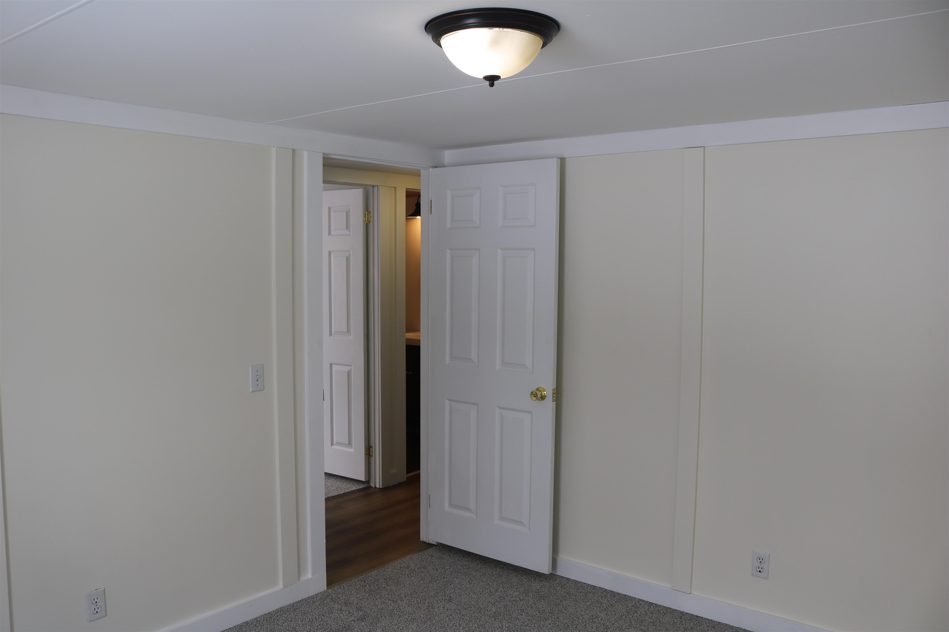 1056 Swamp Road Property Photo 16
