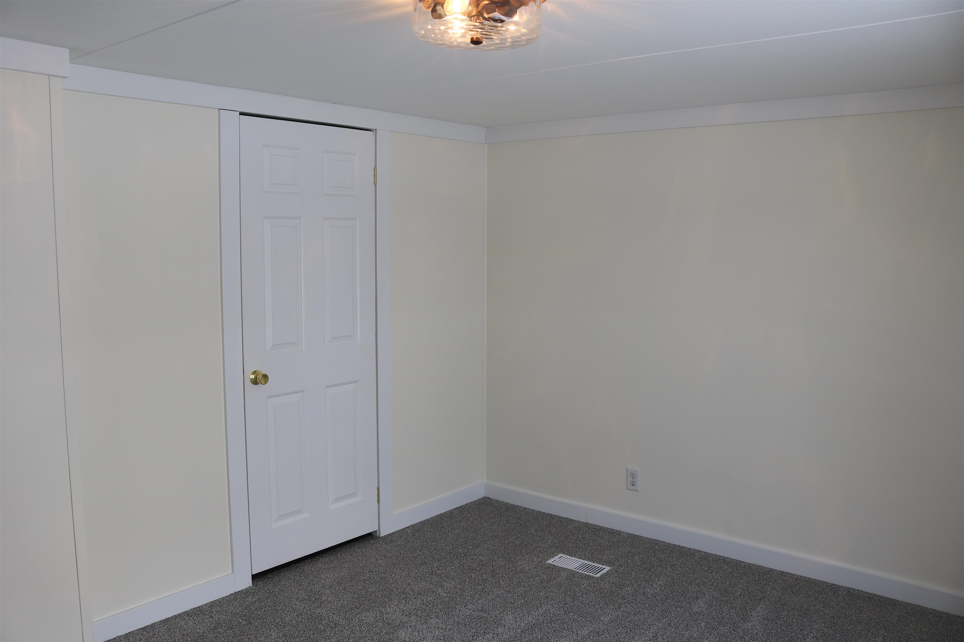 1056 Swamp Road Property Photo 18