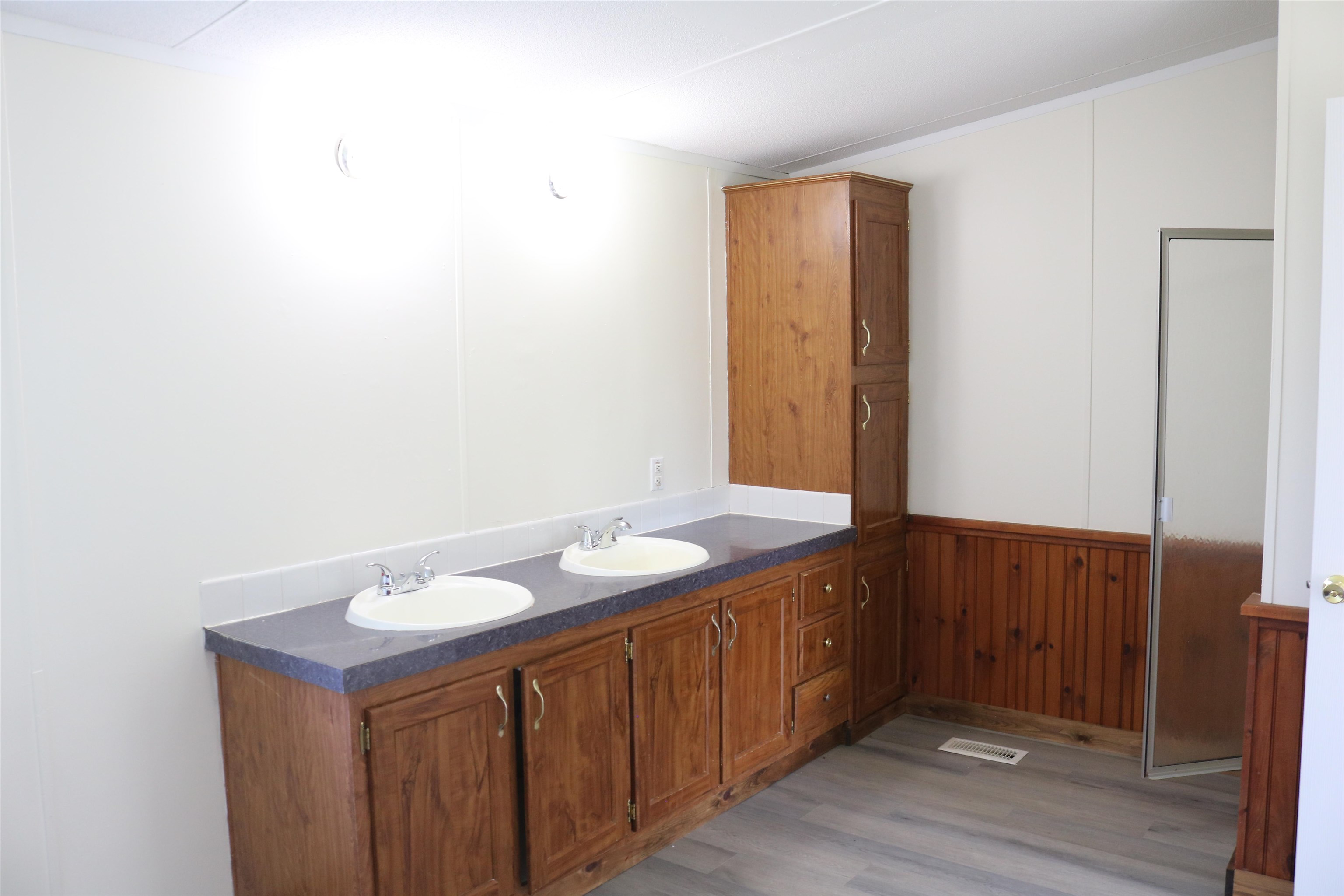 1056 Swamp Road Property Photo 26