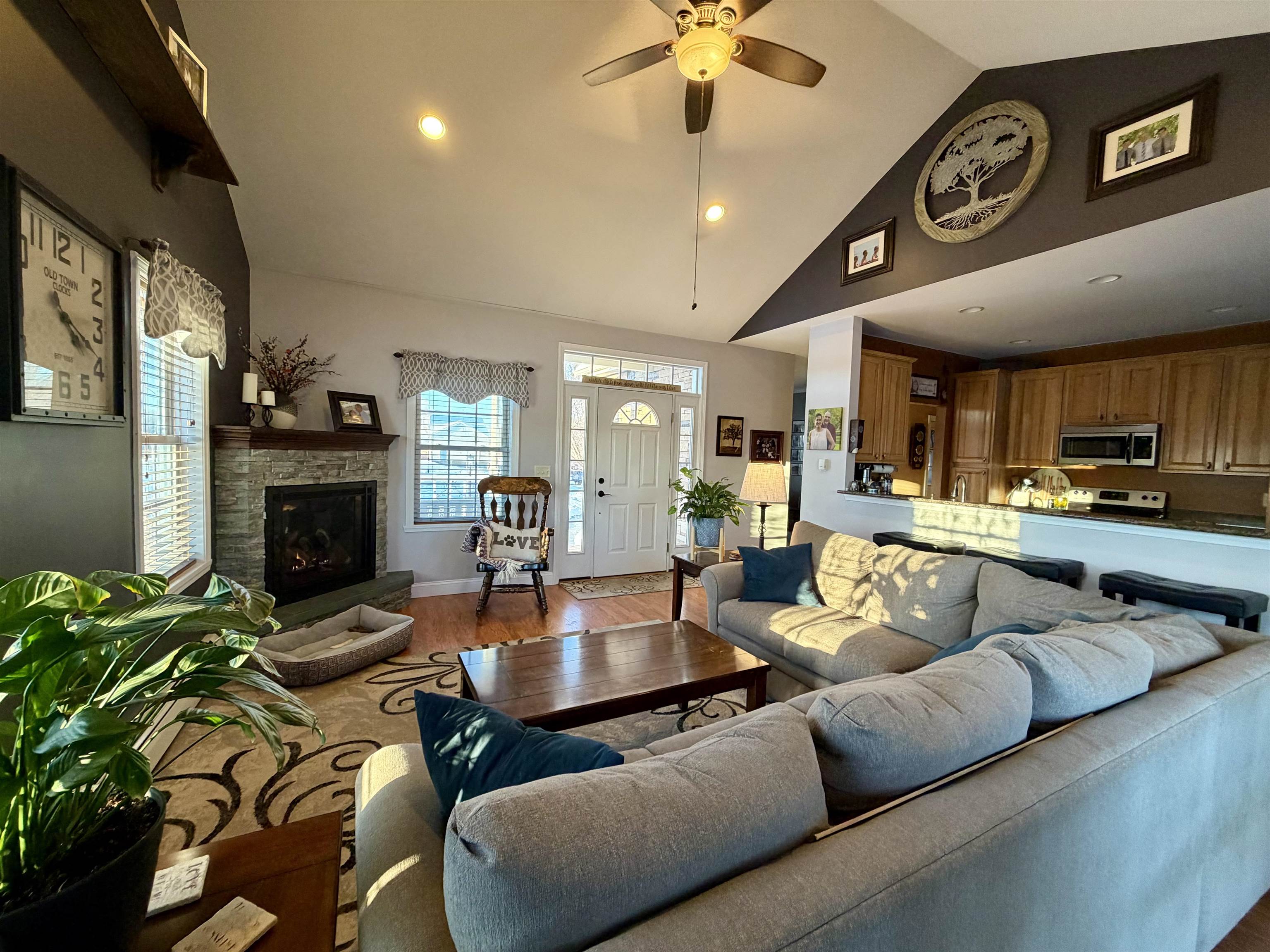 2 Shetland Lane Property Photo 6
