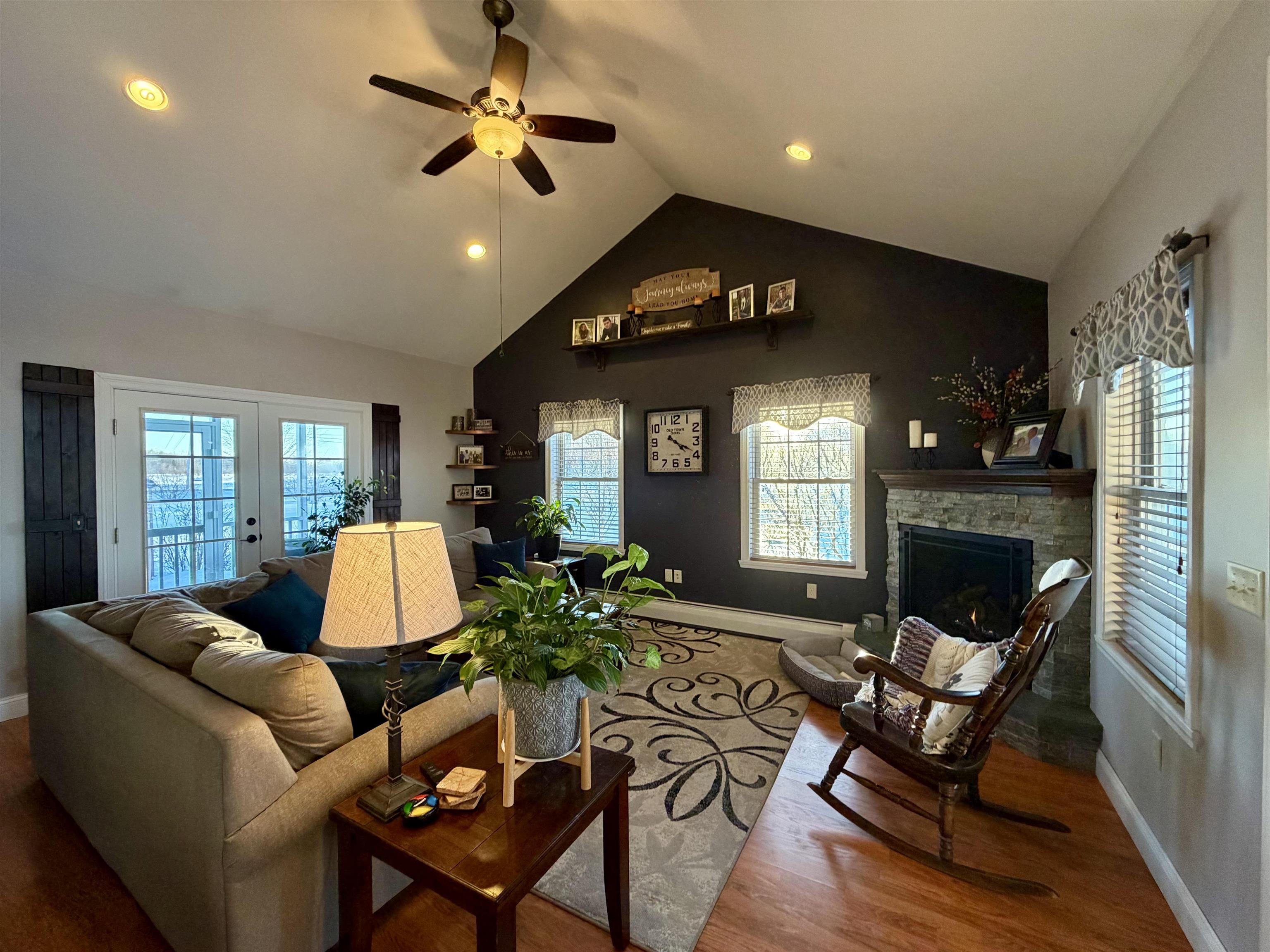 2 Shetland Lane Property Photo 8
