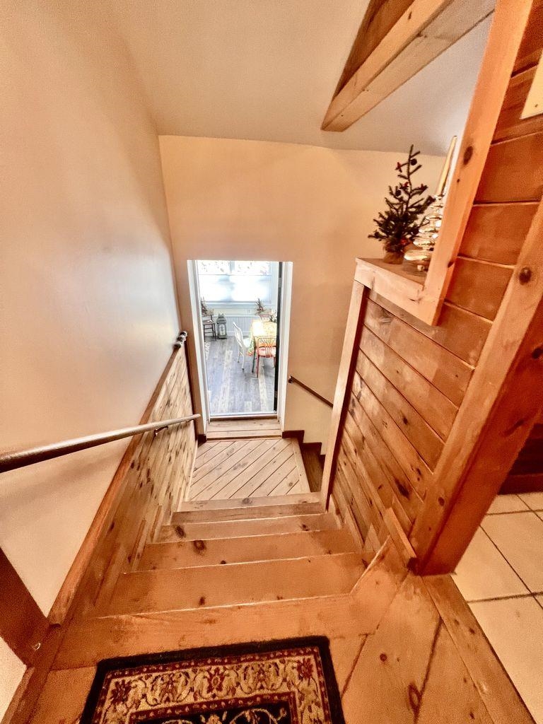 468 Mountain Avenue Property Photo 16