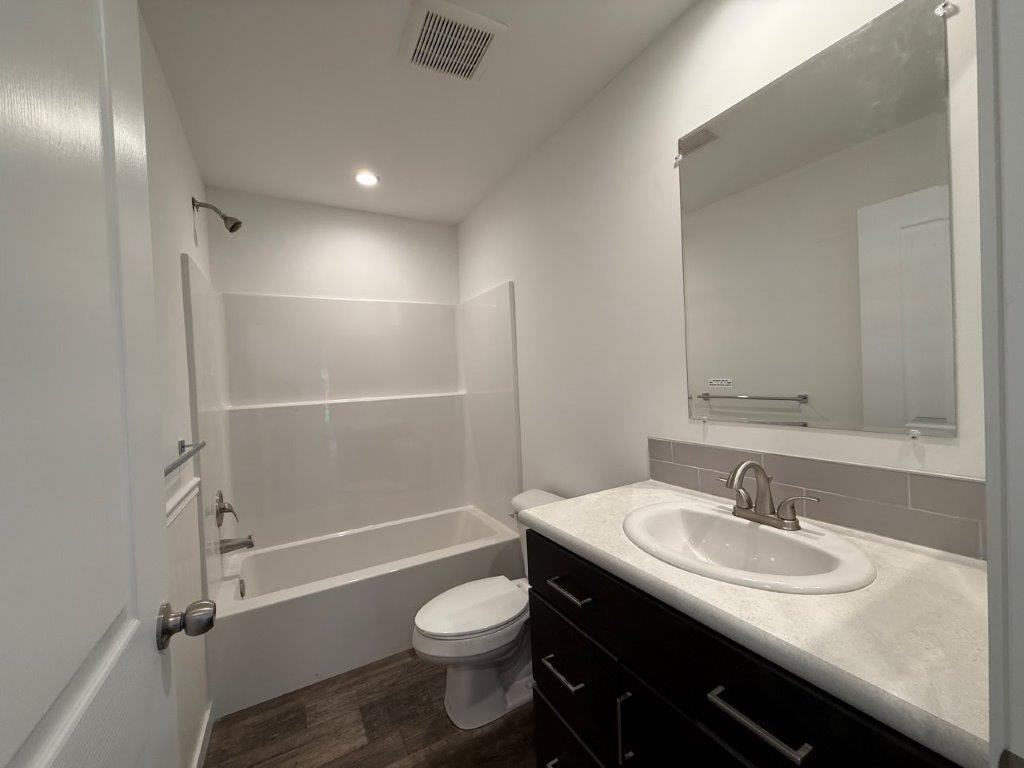 7 Hawk Lane Property Photo 5