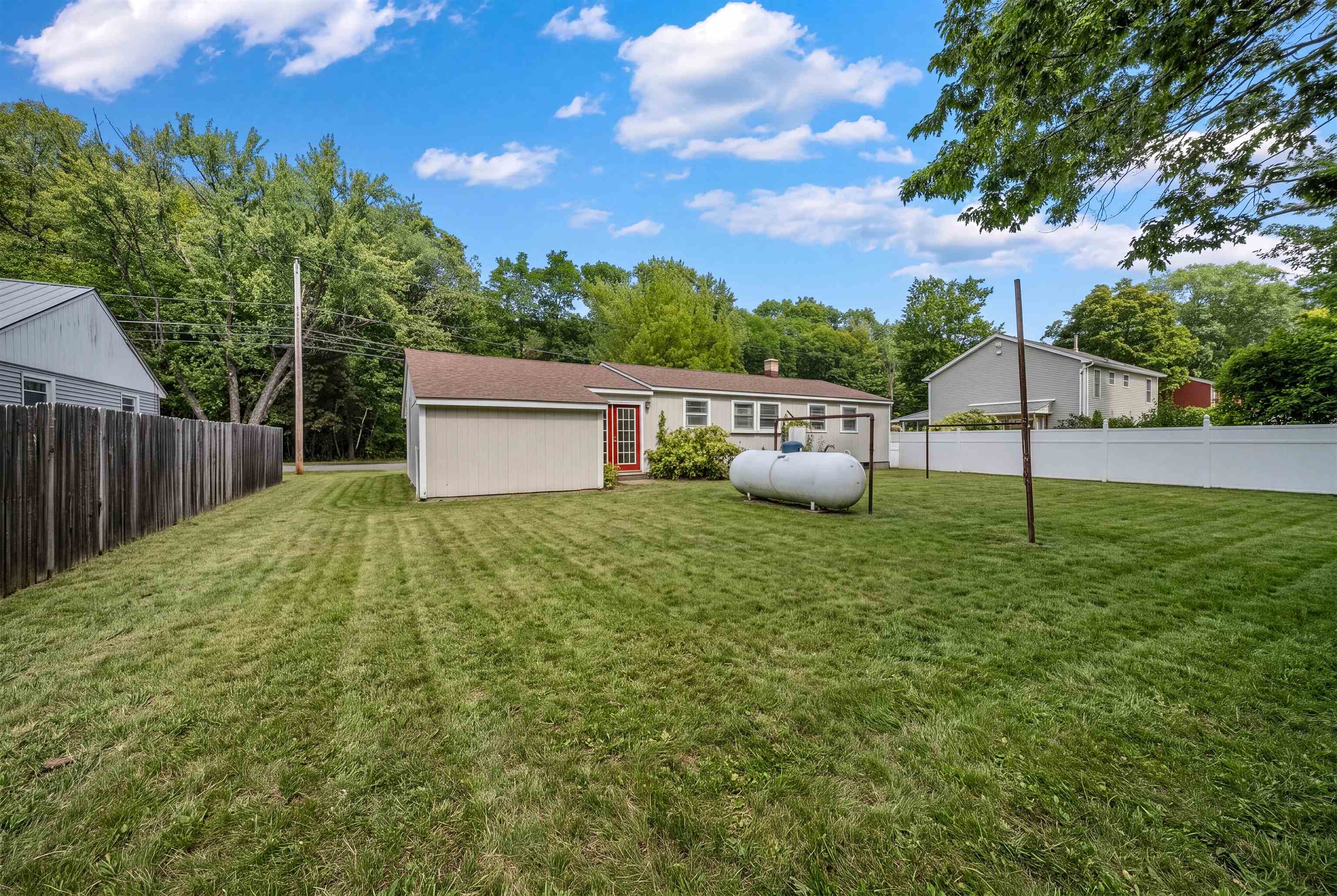 133 Lafayette Street Property Photo 6