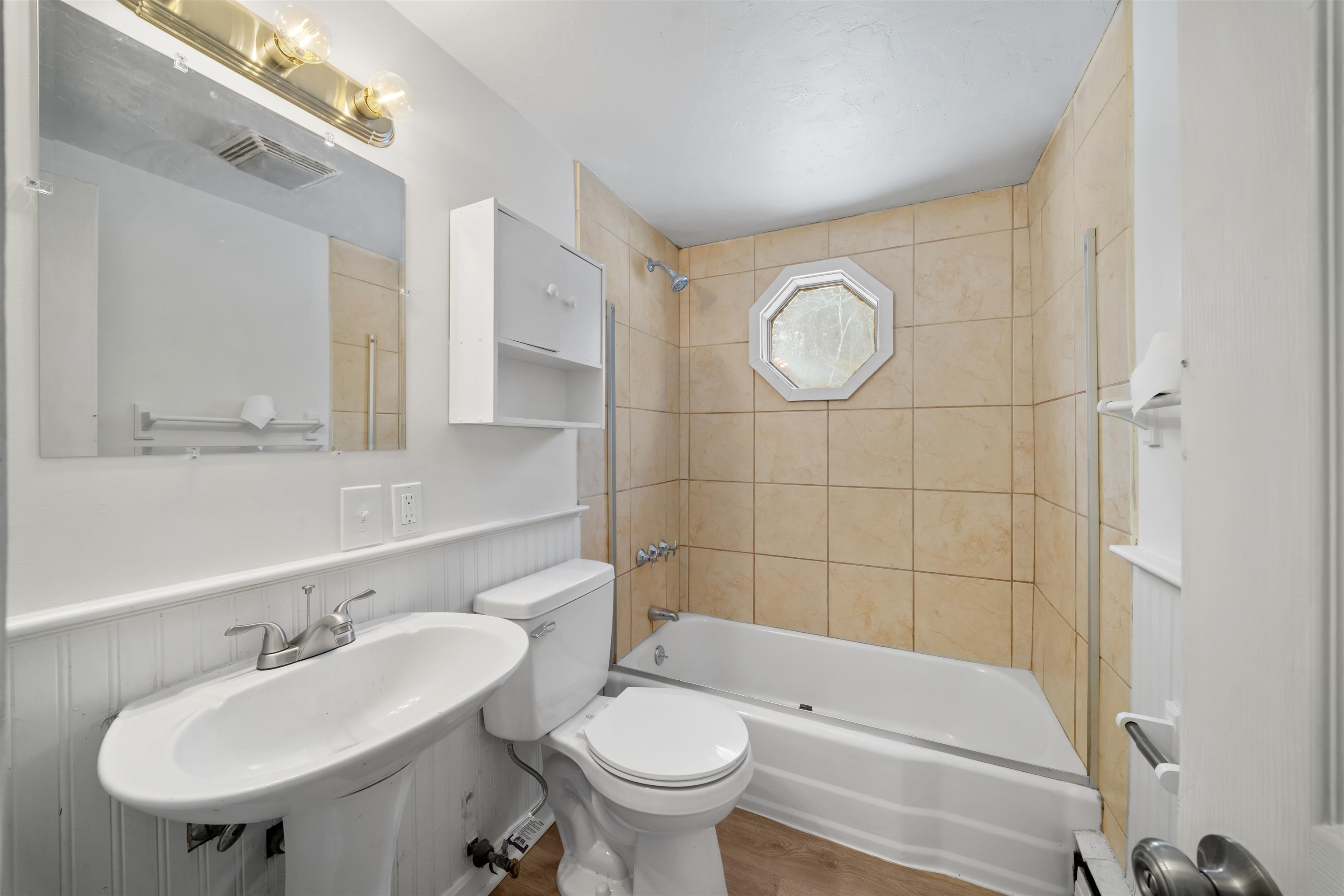 133 Lafayette Street Property Photo 17