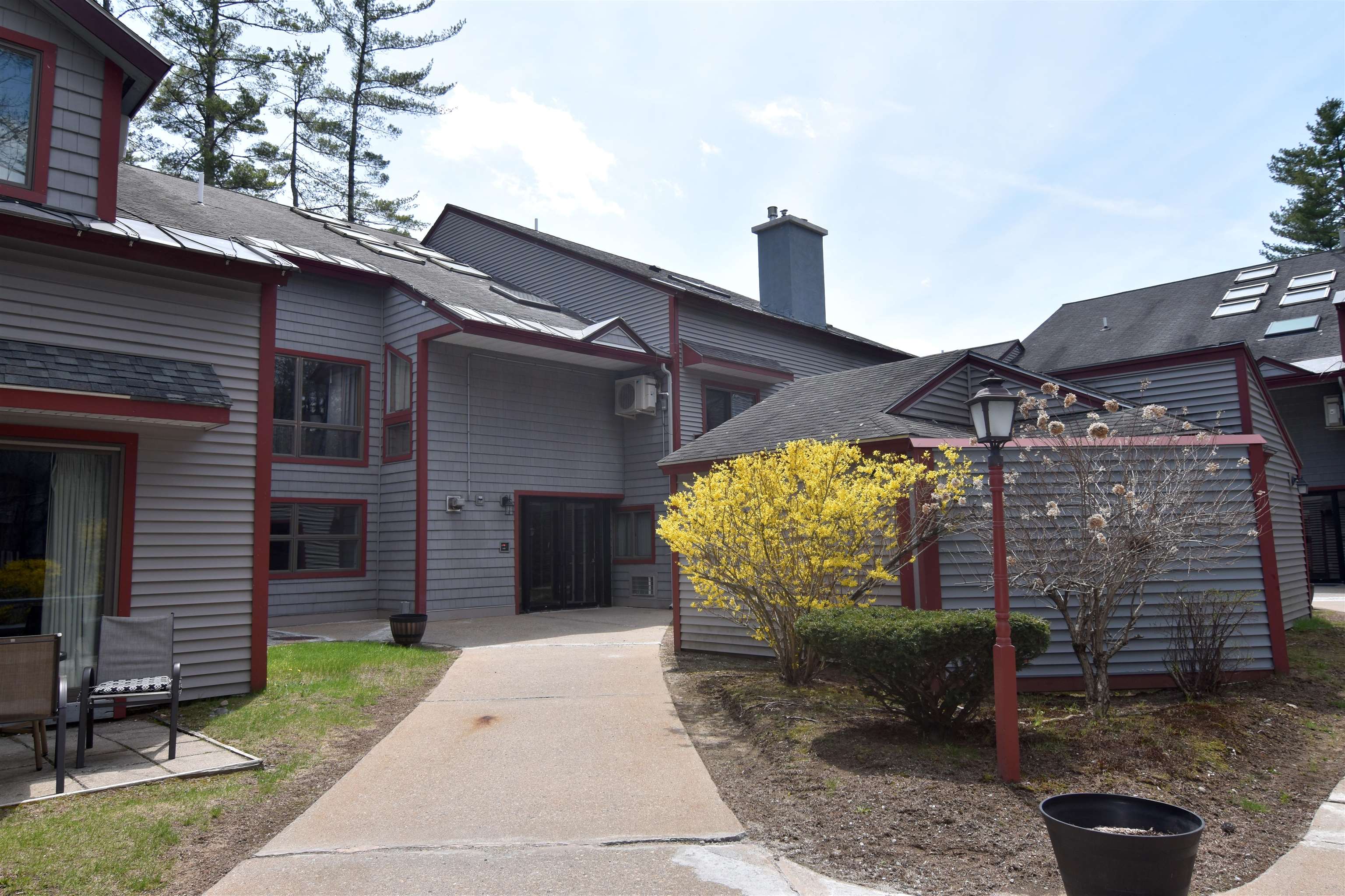 2 River Run Drive Property Photo 1