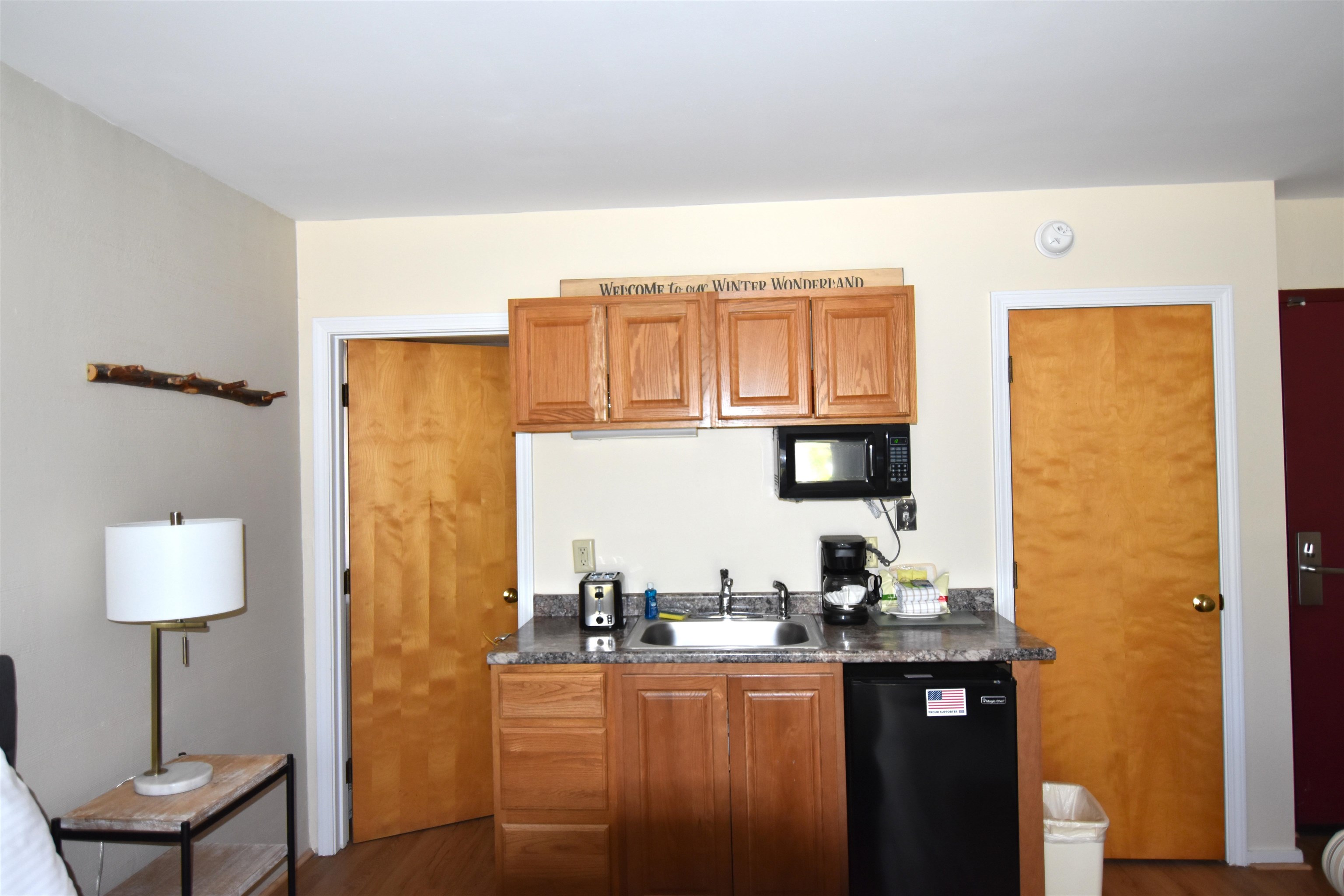 2 River Run Drive Property Photo 4