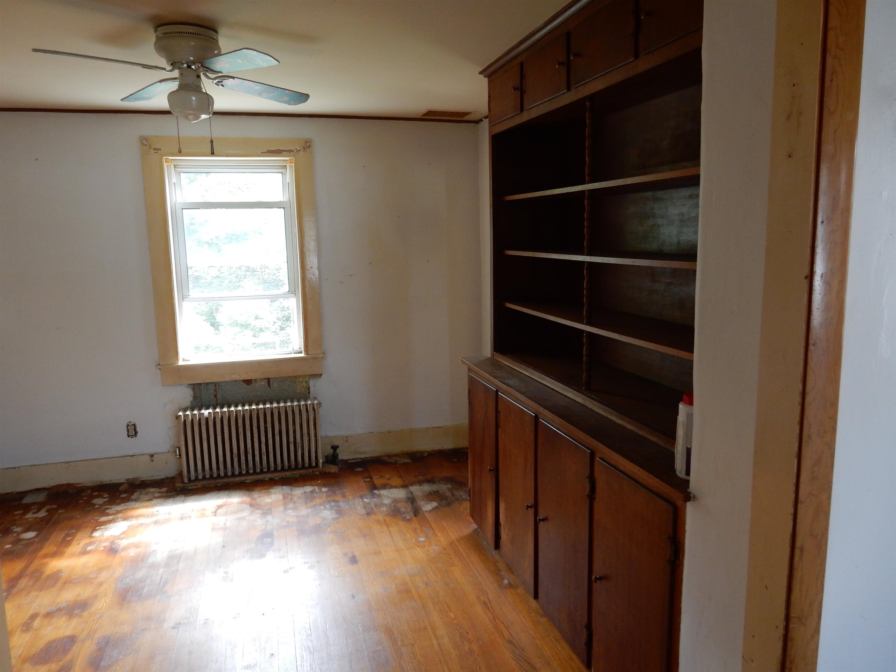 594 E Main Street Property Photo 11