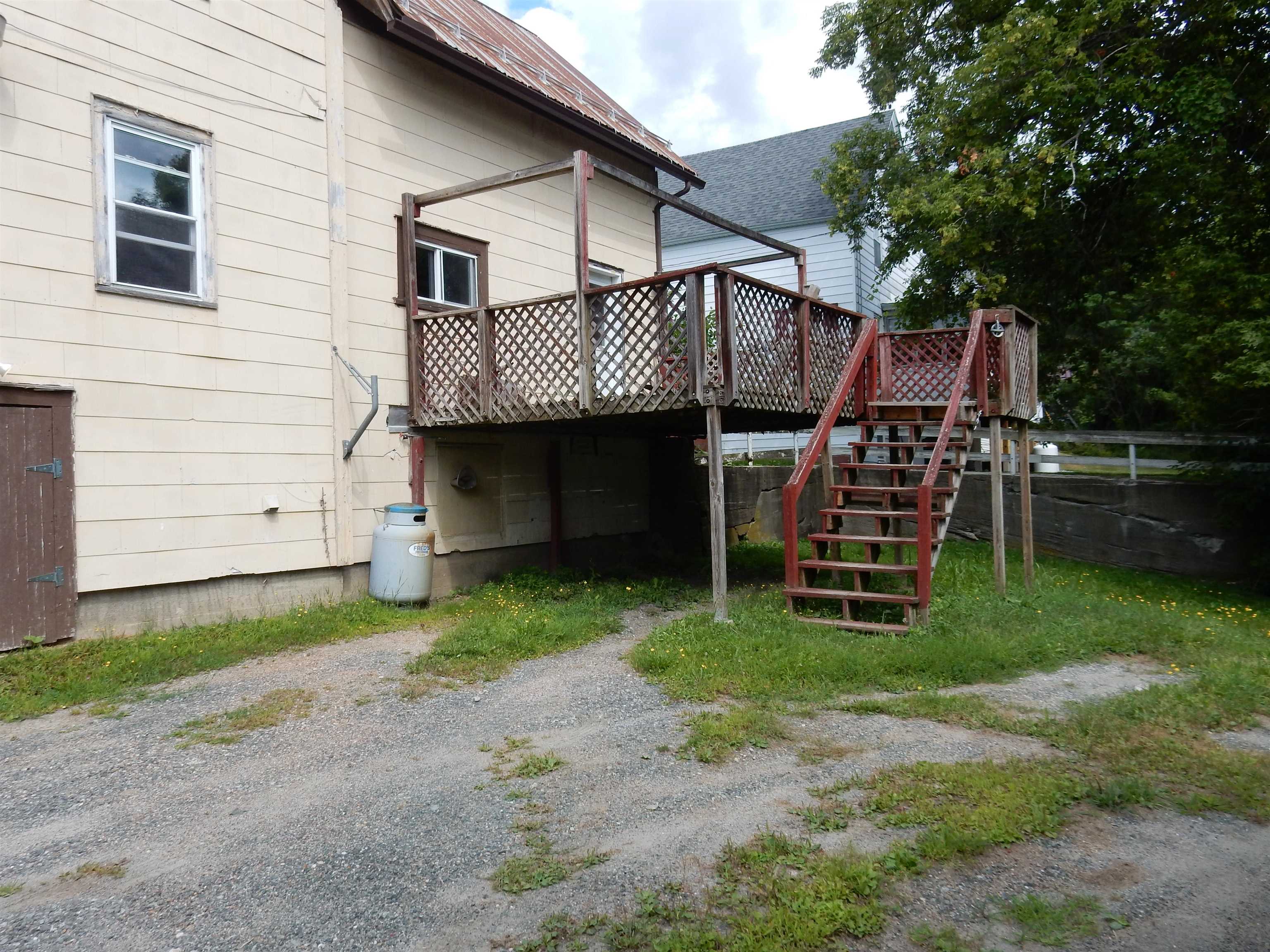 594 E Main Street Property Photo 35