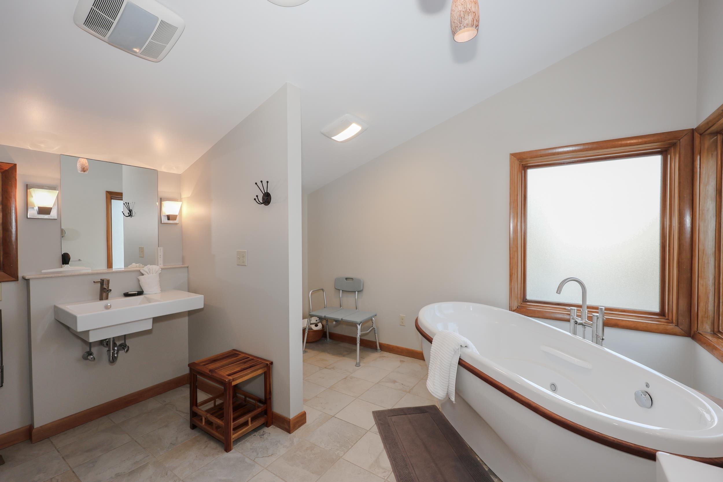 4 Windsor Boulevard Property Photo 23