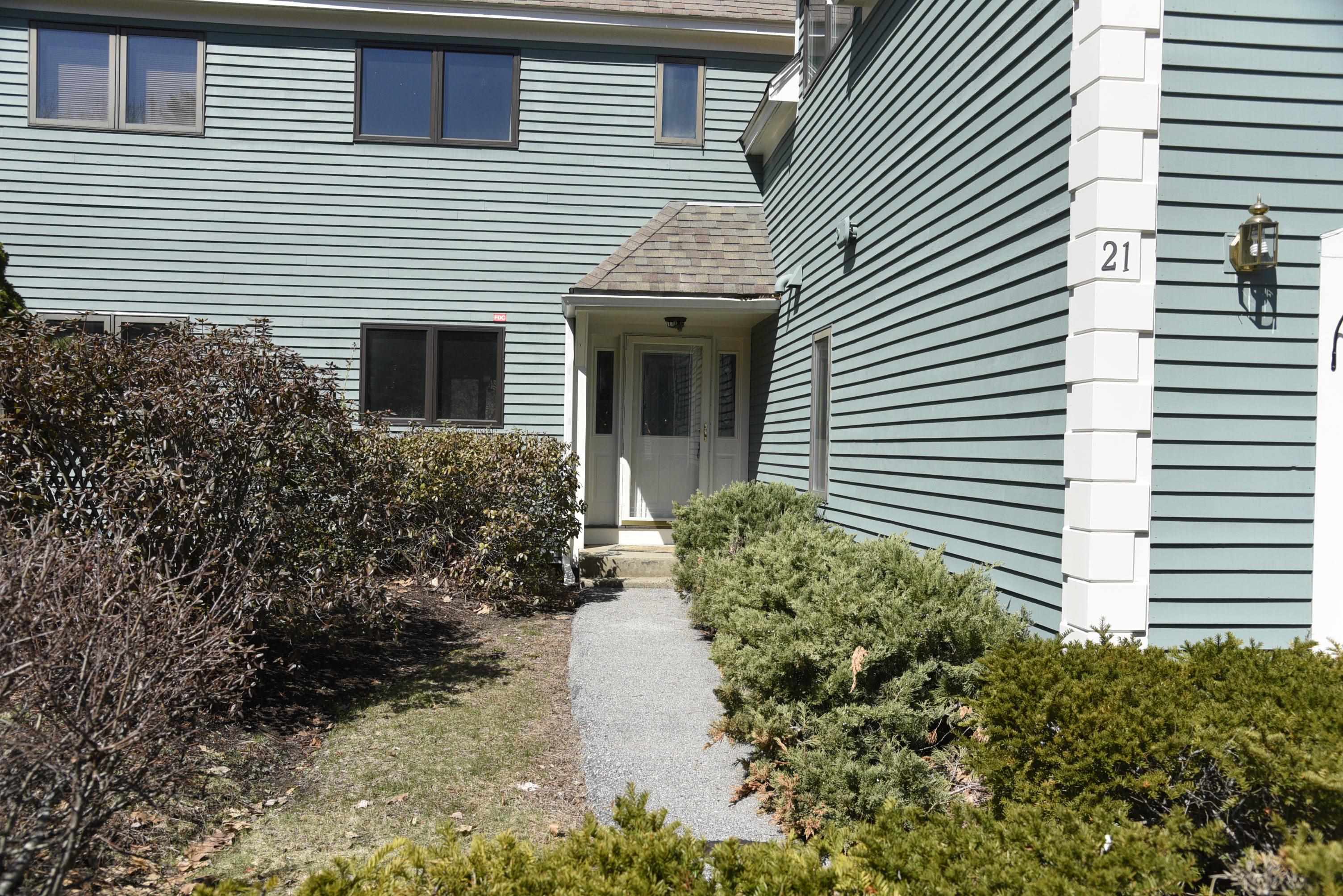 21 Clearwater Drive Property Photo 2