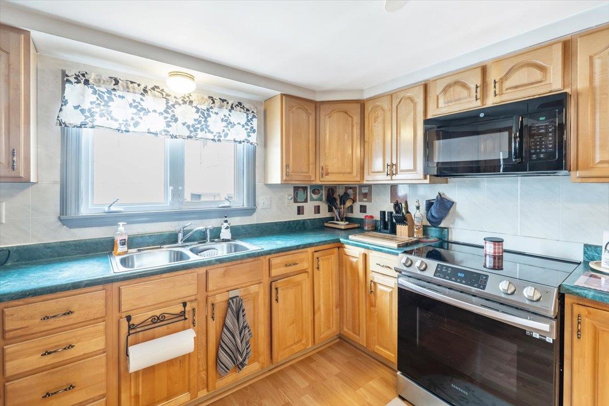 12 Hamilton Place Property Photo 11