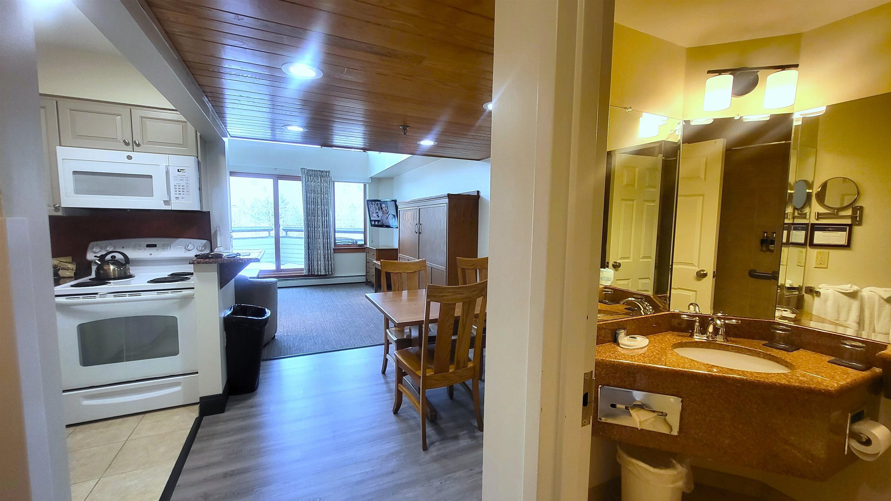 90 Loon Mountain Road Property Photo 4