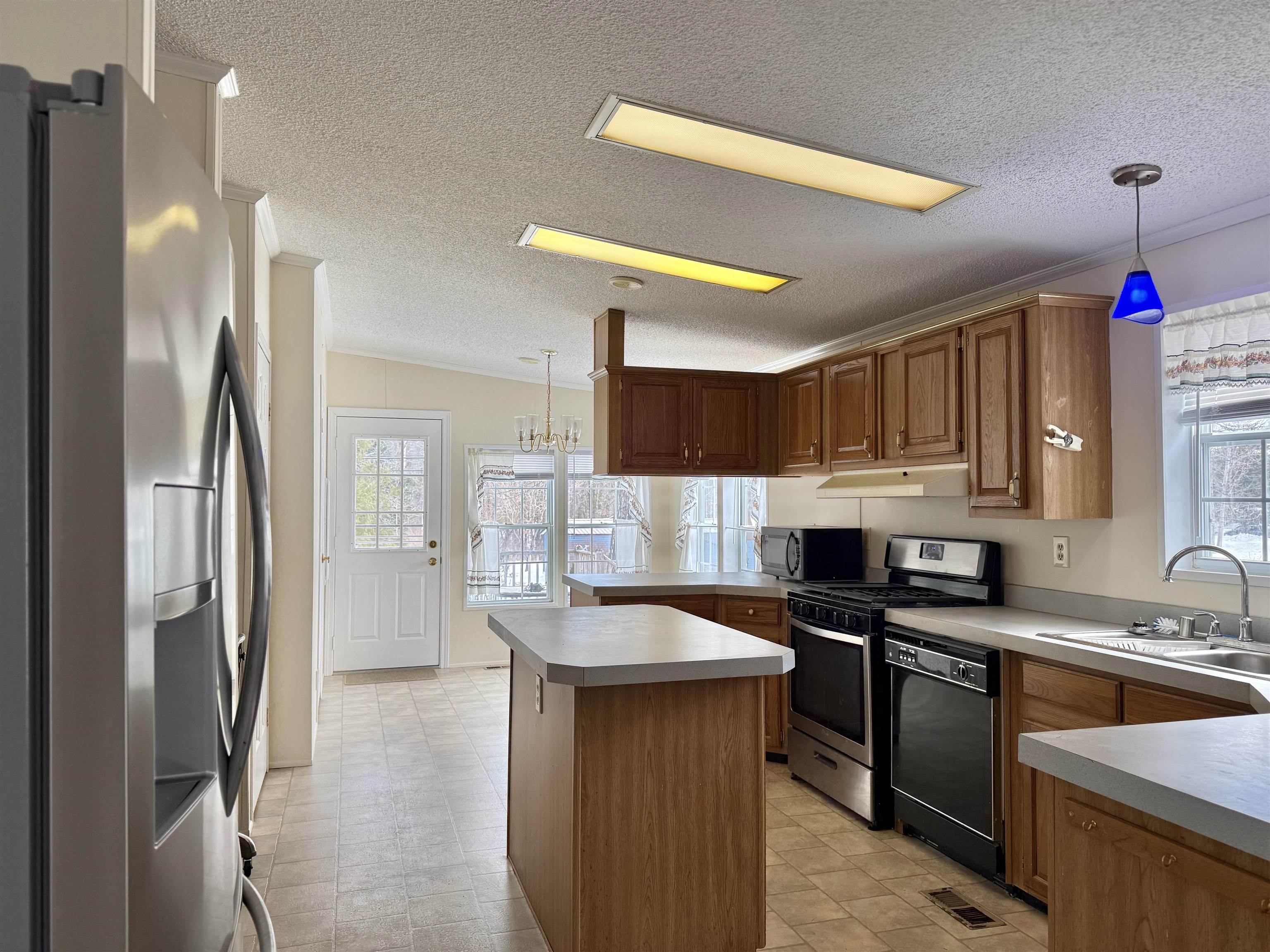 10 Timothy Drive Property Photo 6