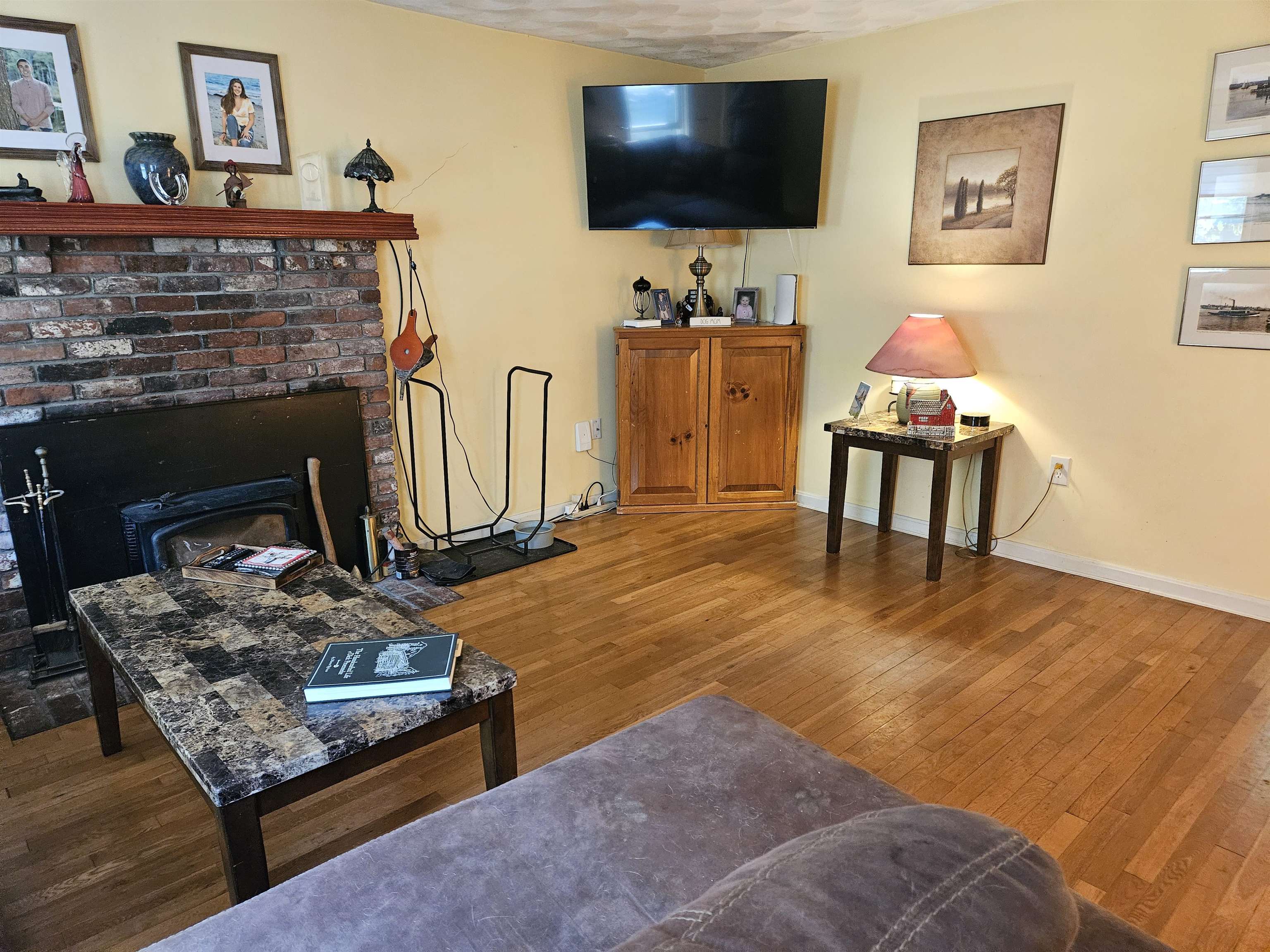 7 Chapman Way Property Photo 2