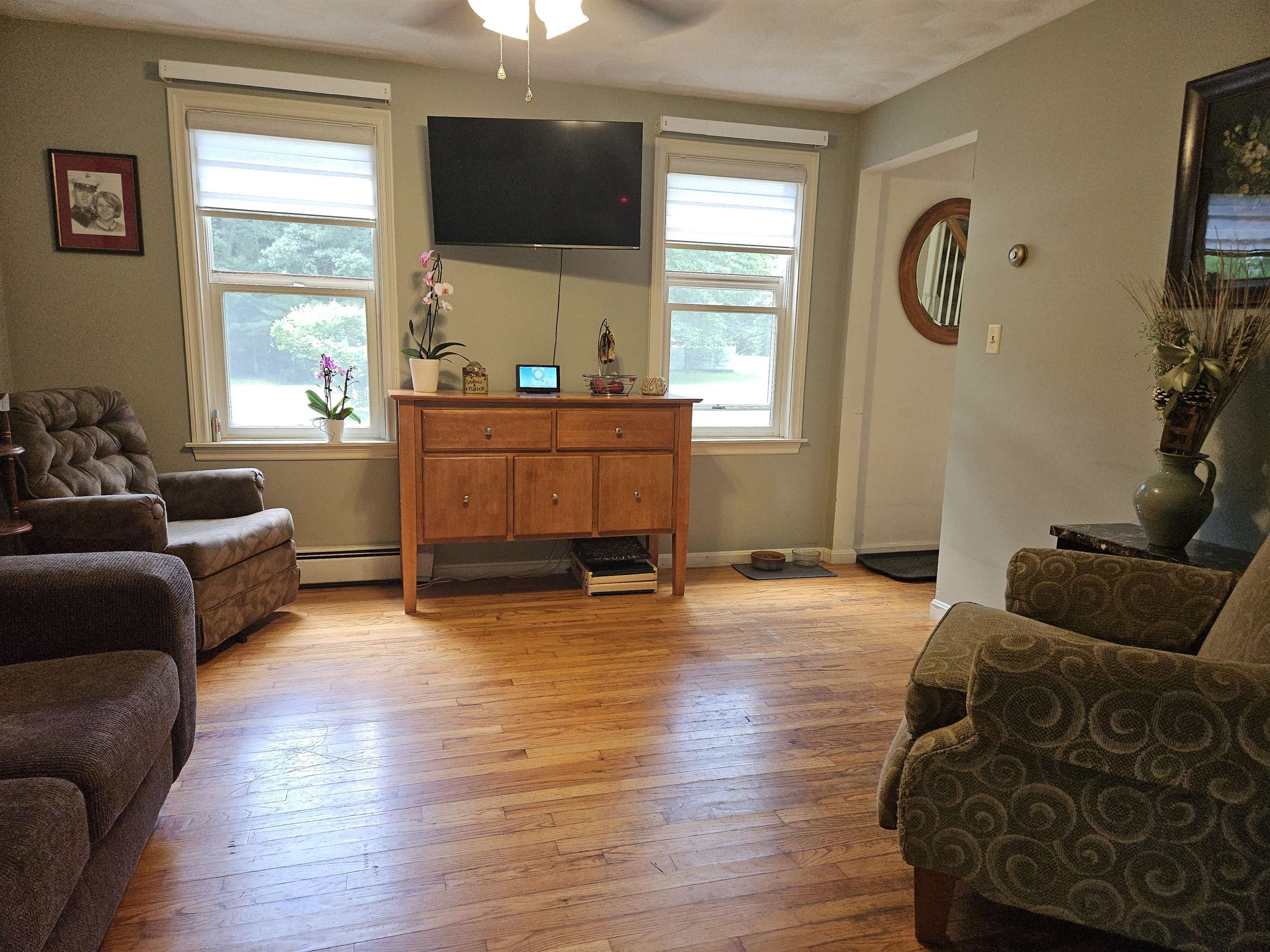 7 Chapman Way Property Photo 5
