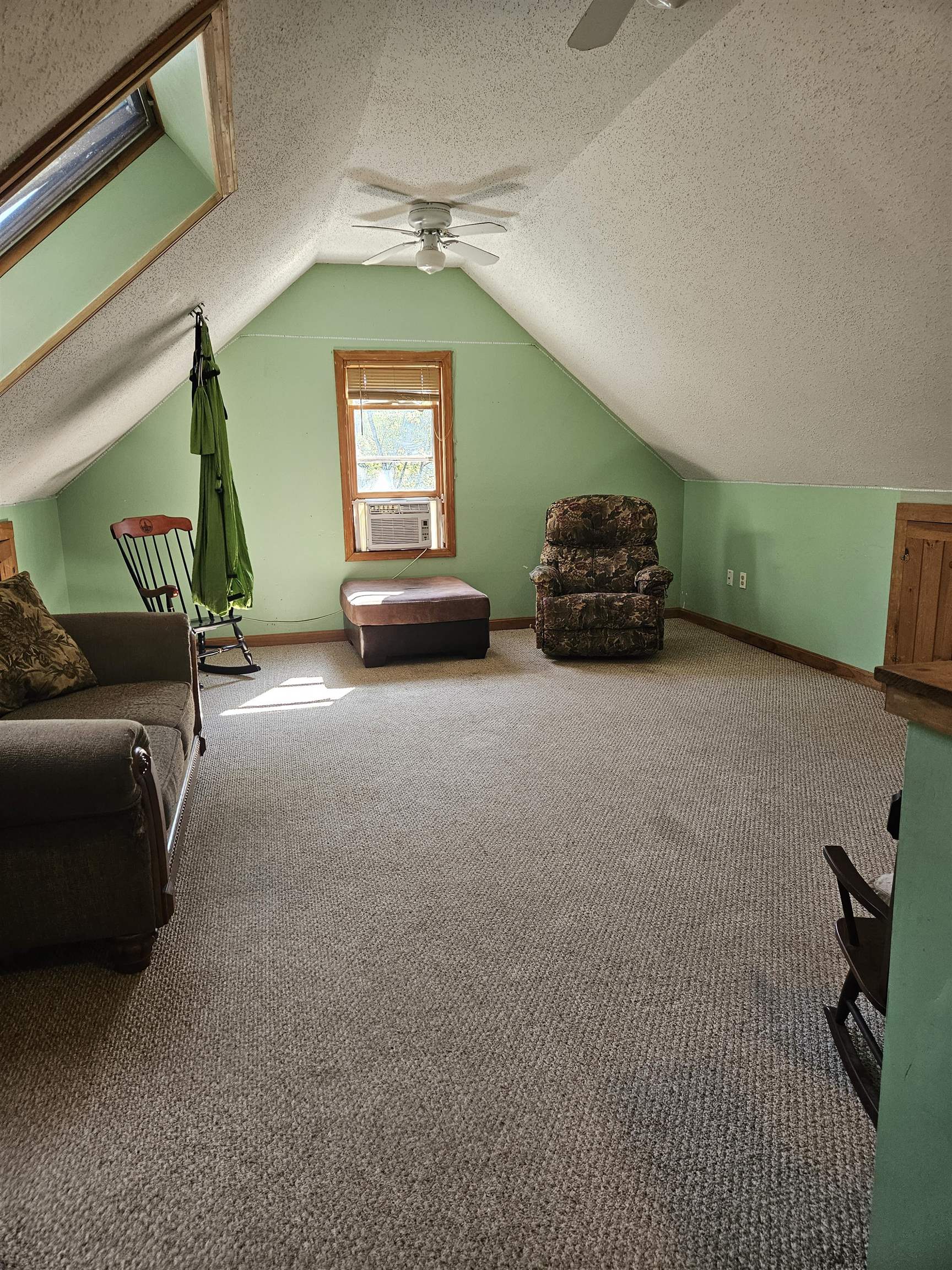 7 Chapman Way Property Photo 12