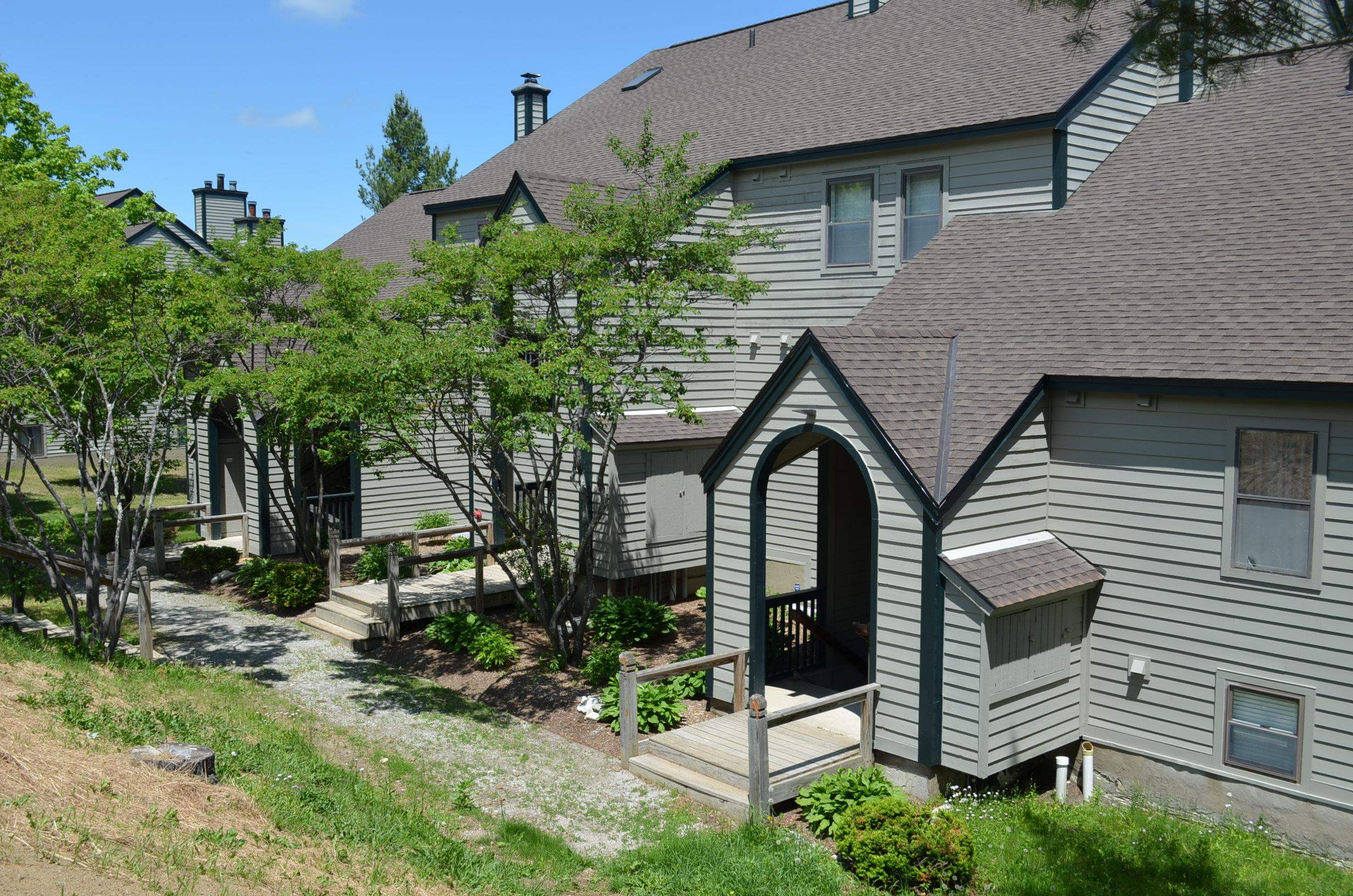 35 White Loop Property Photo 1