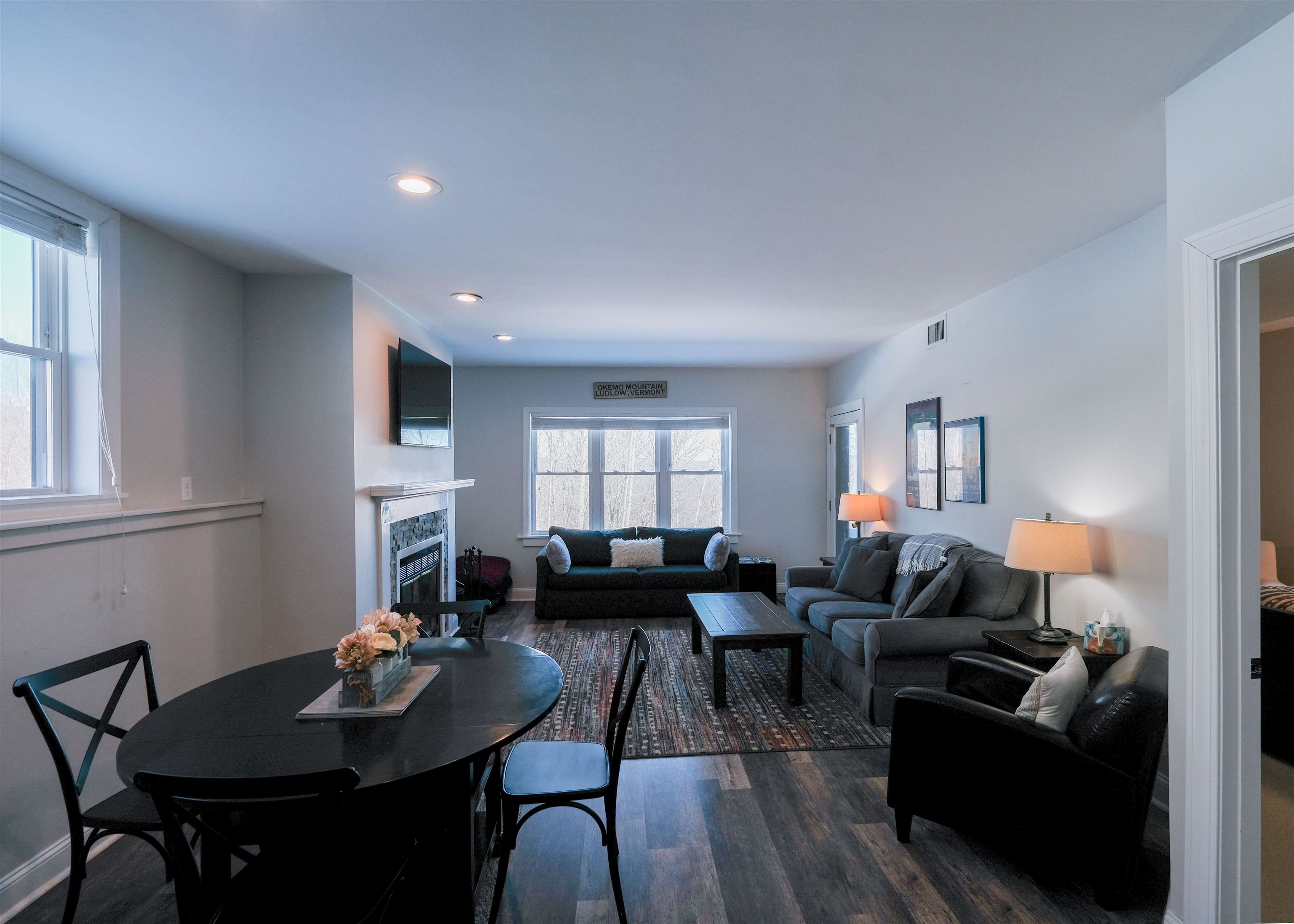 35 White Loop Property Photo 6