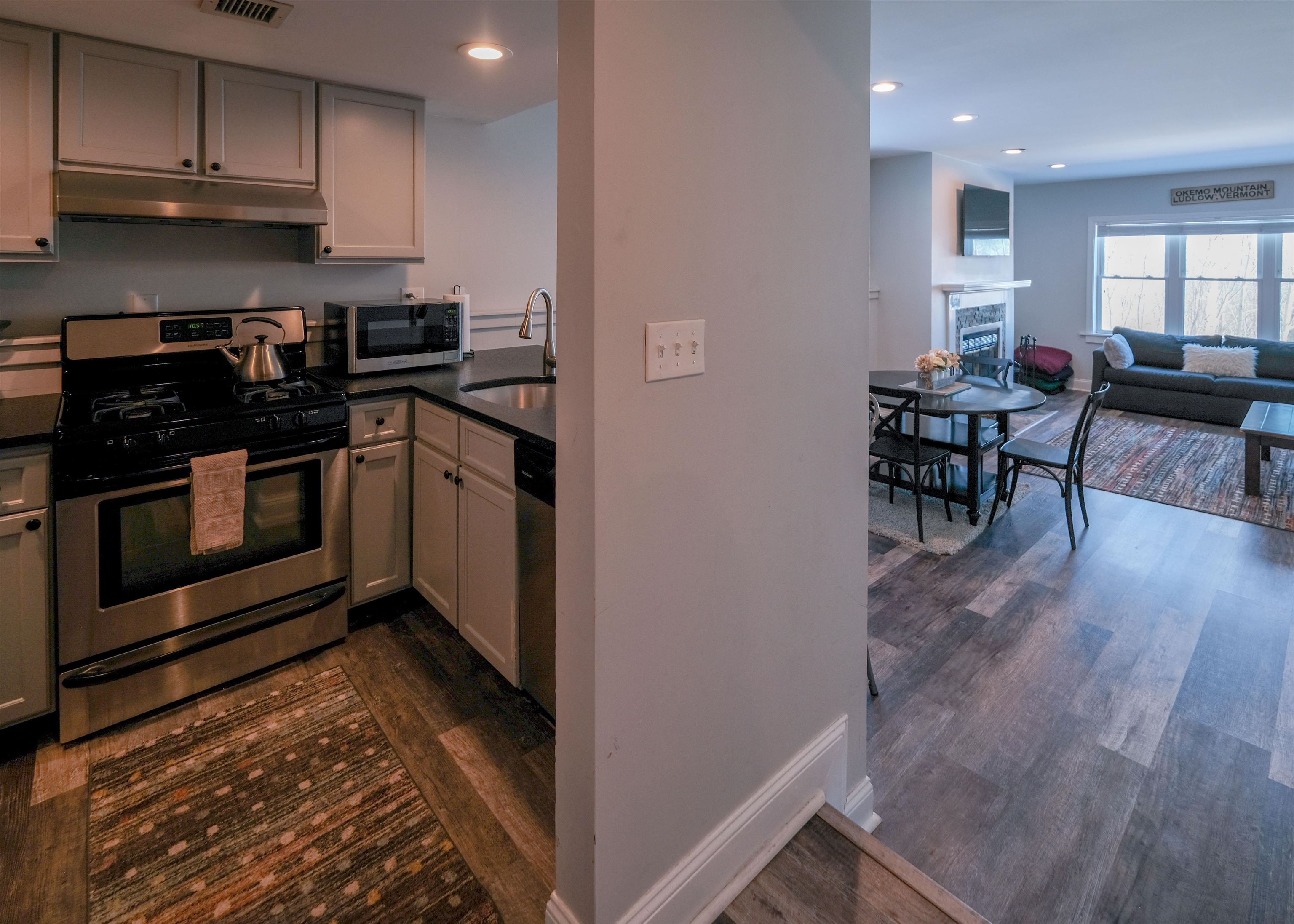 35 White Loop Property Photo 8