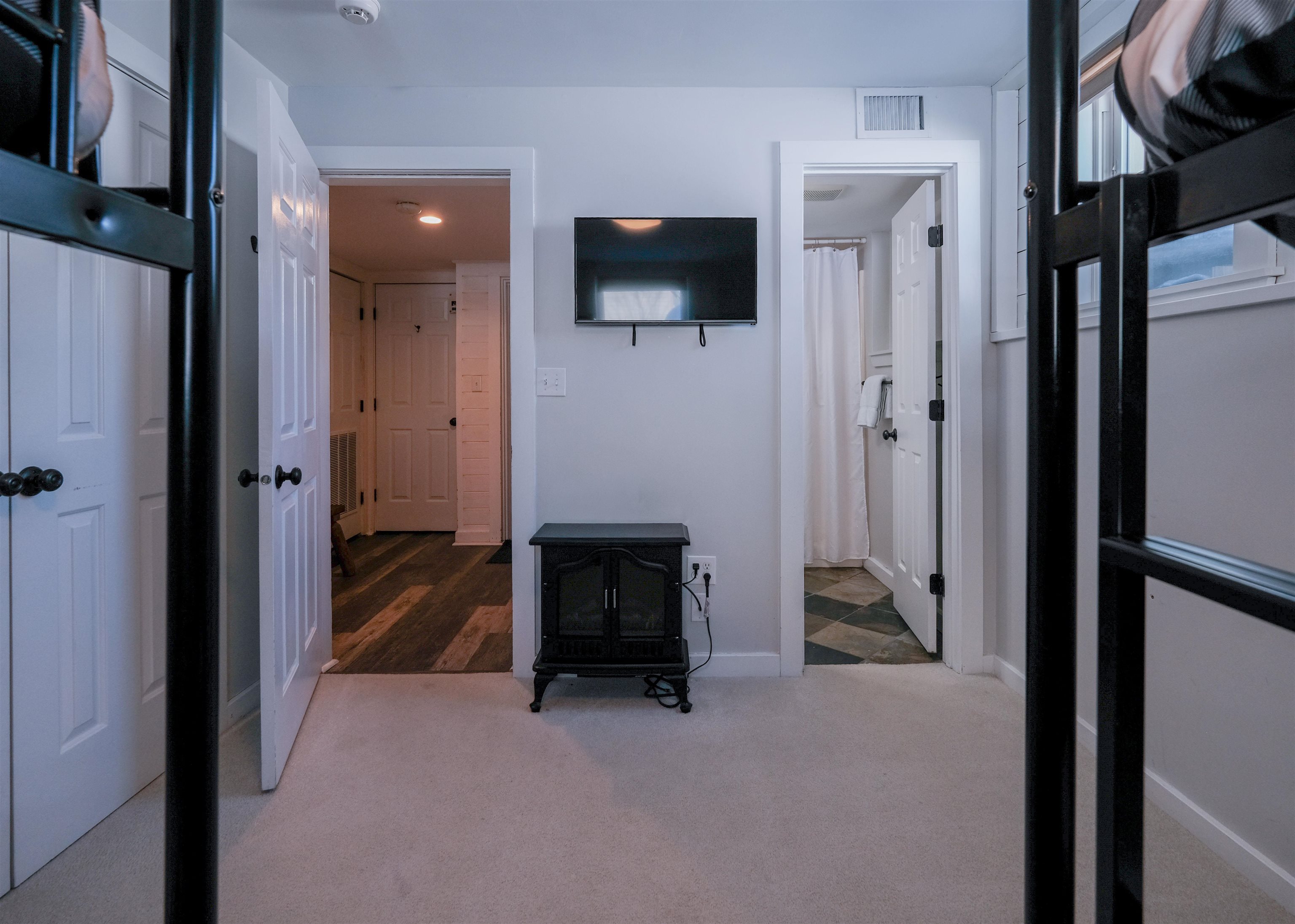35 White Loop Property Photo 17