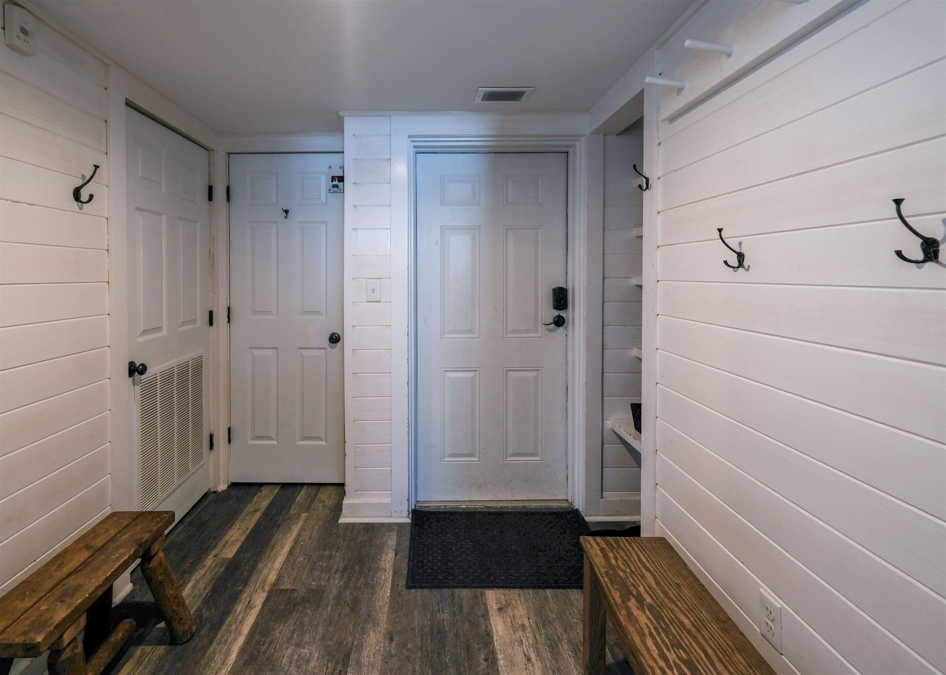 35 White Loop Property Photo 23