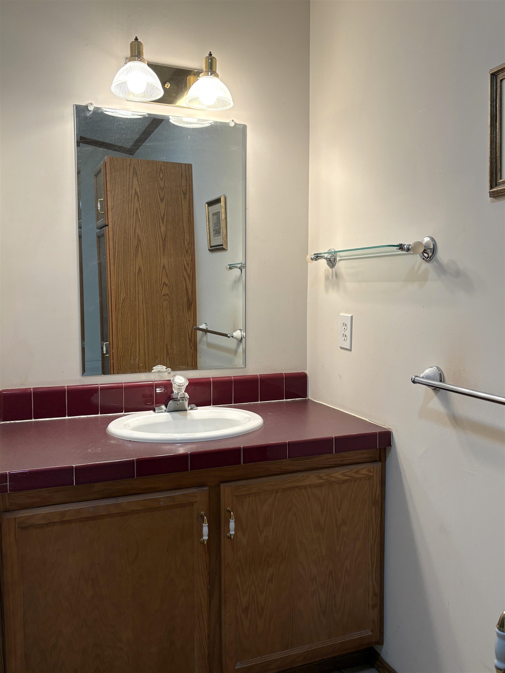 2760 Lakeview Drive Property Photo 20