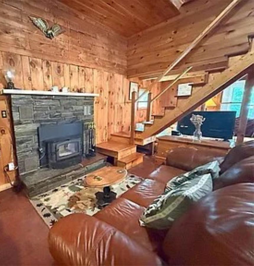 422 Little Rutland Road Property Photo 1