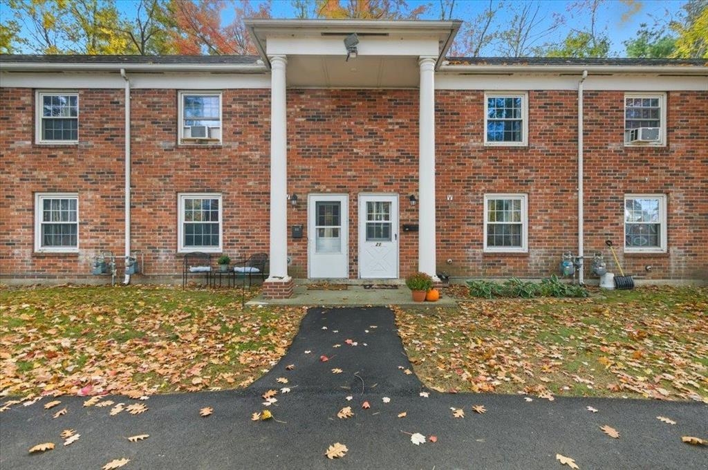 425 Dorset Street Property Photo 1