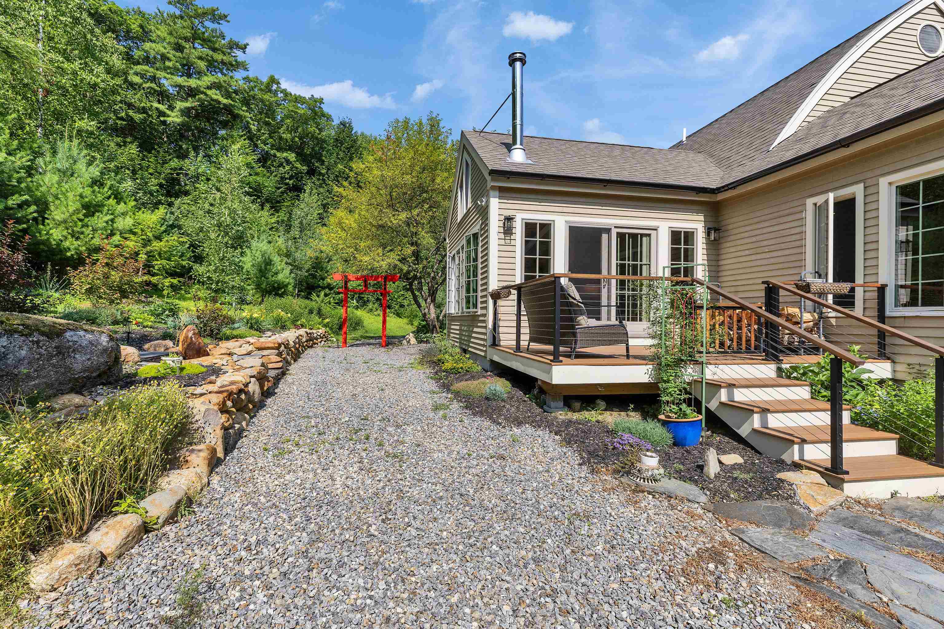 1481 Bennington Road Property Photo 4