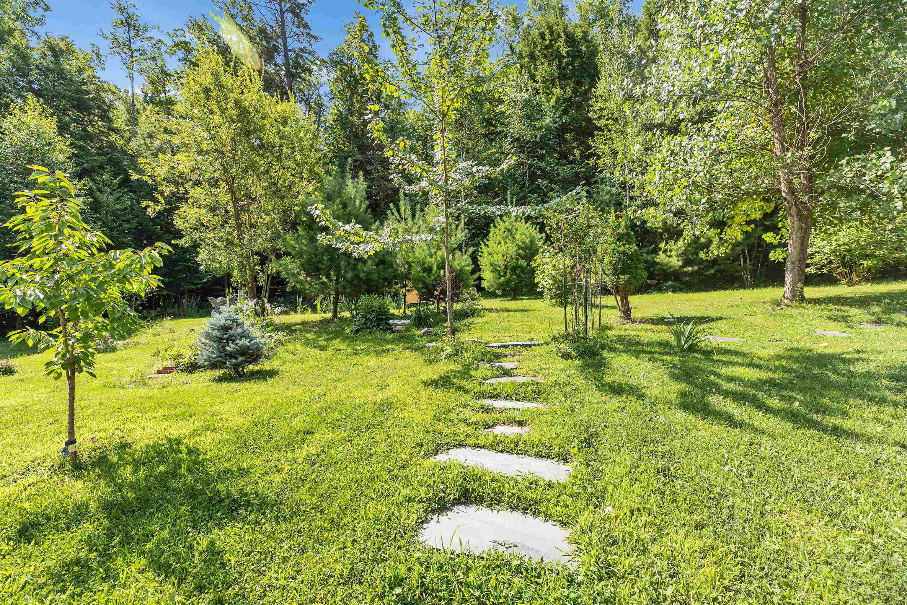 1481 Bennington Road Property Photo 8