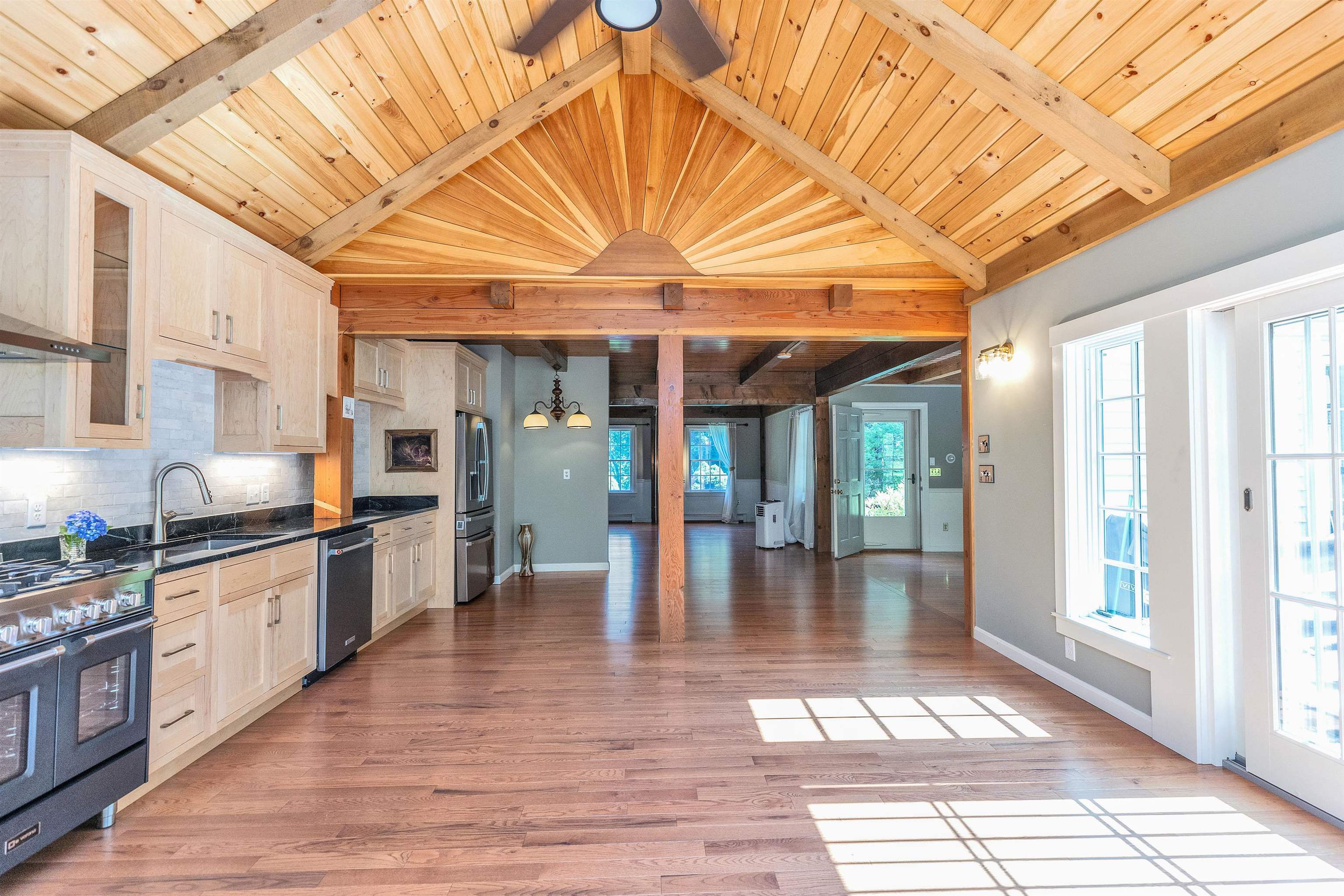 1481 Bennington Road Property Photo 12