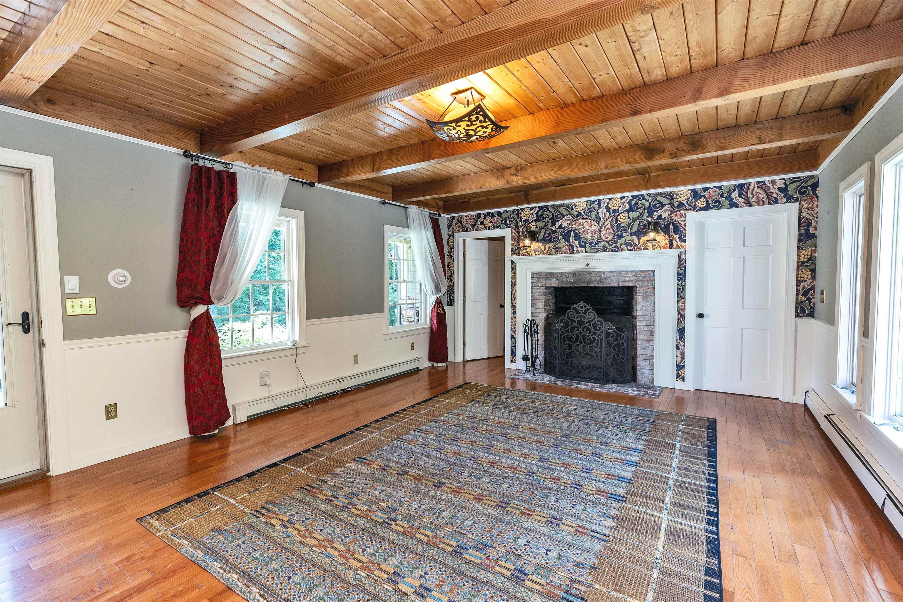 1481 Bennington Road Property Photo 14