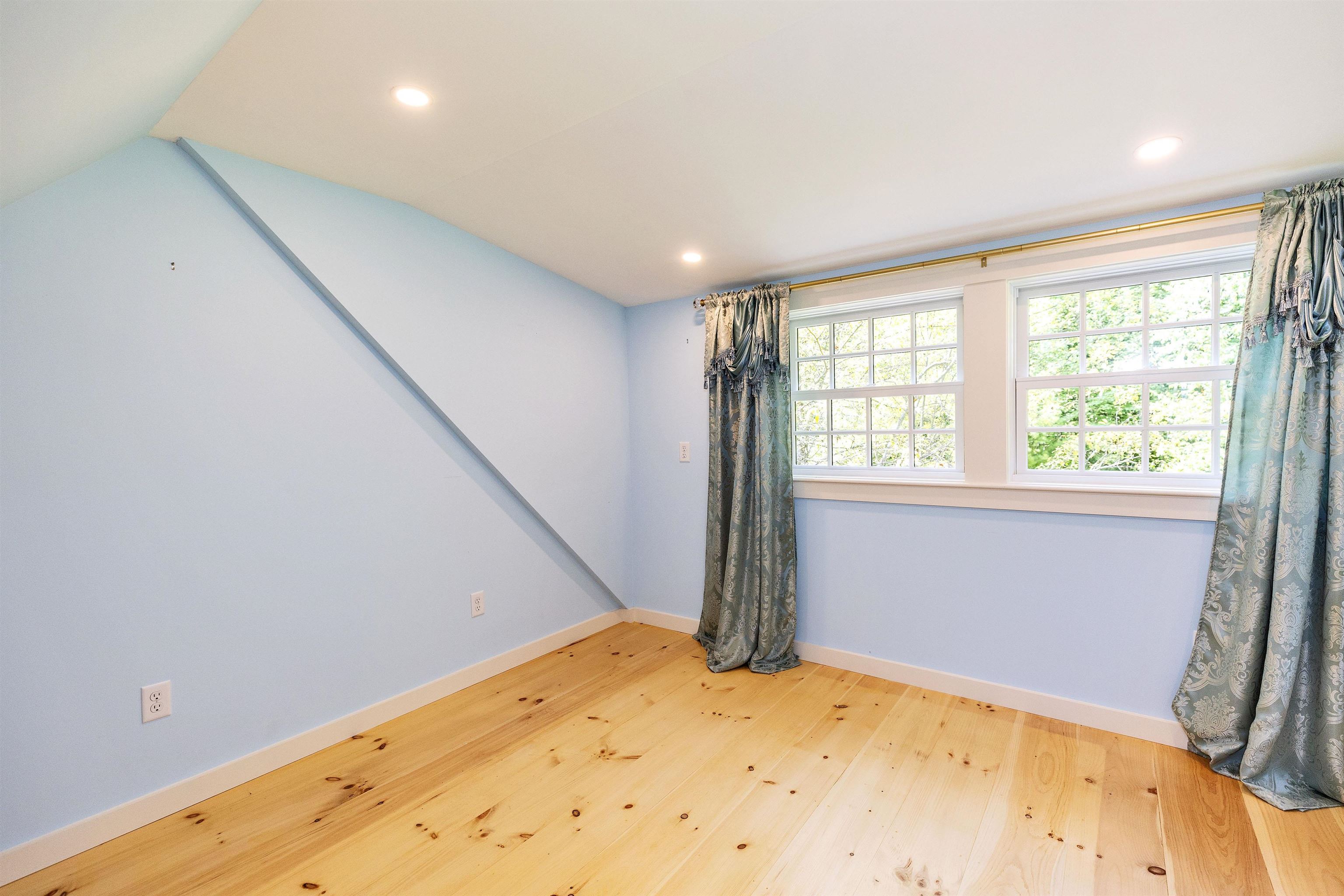1481 Bennington Road Property Photo 33
