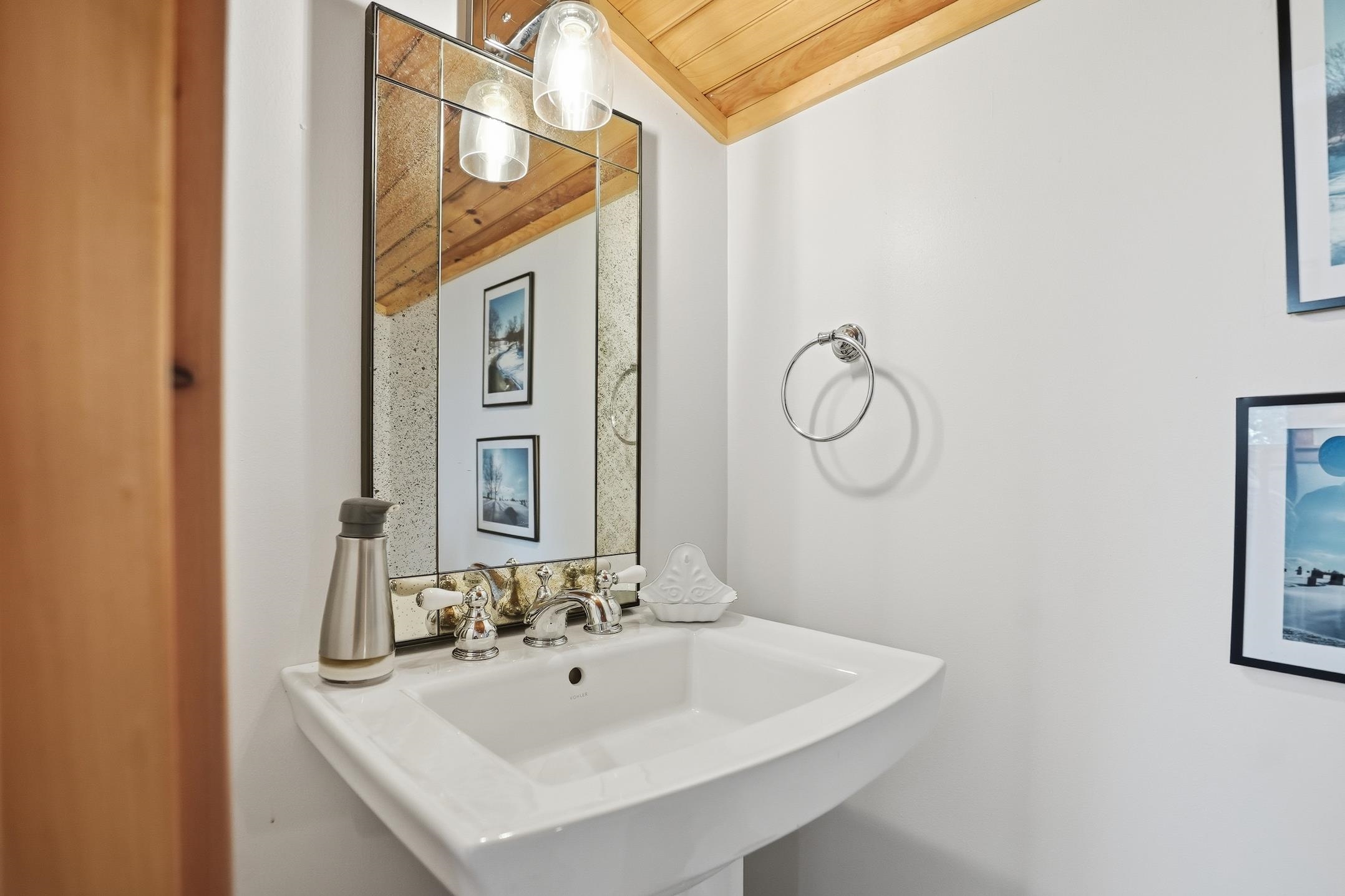 1090 Center Road Property Photo 29
